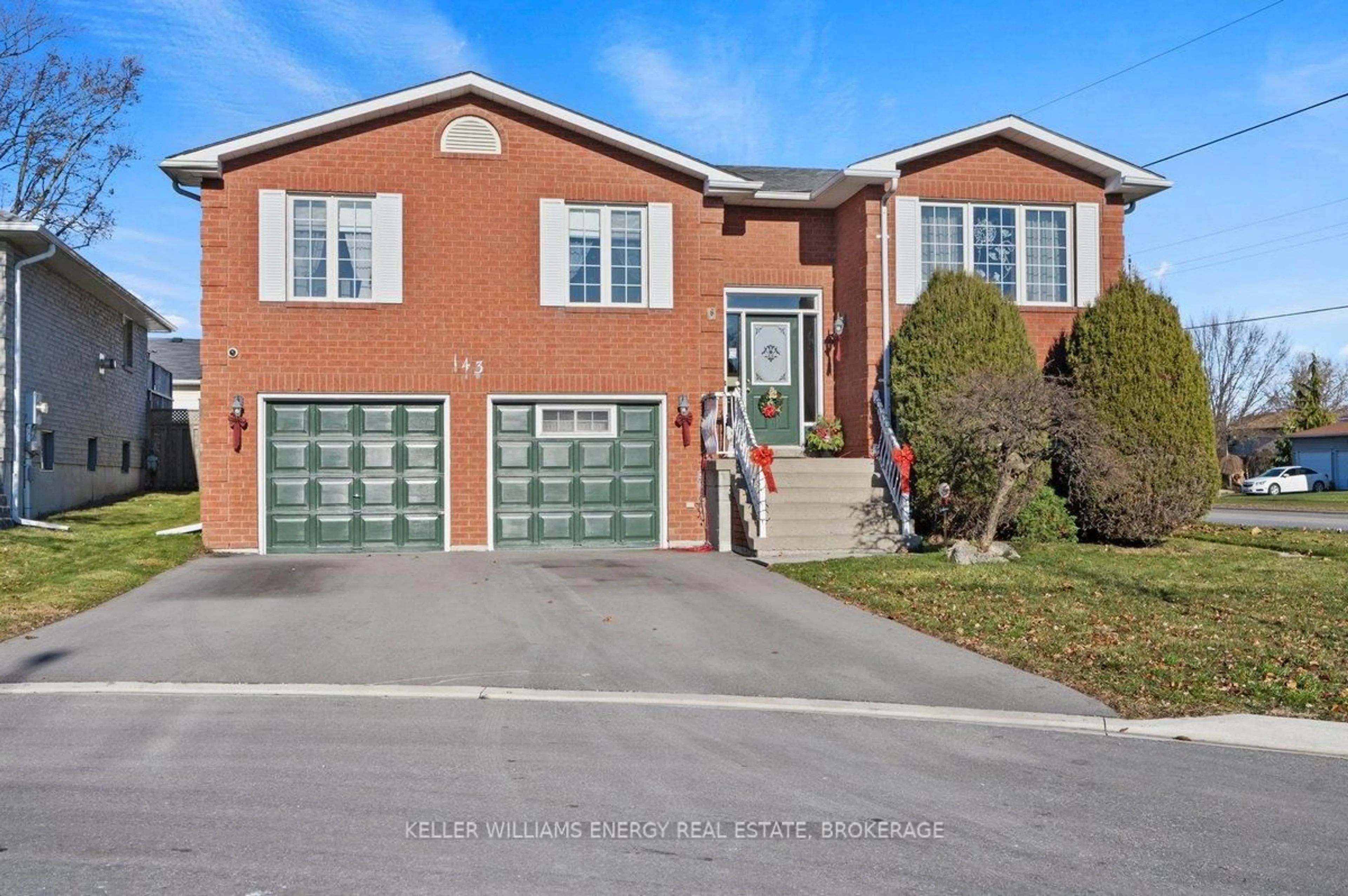 Home with brick exterior material, street for 143 Merivale Crt, Oshawa Ontario L1H 8S4