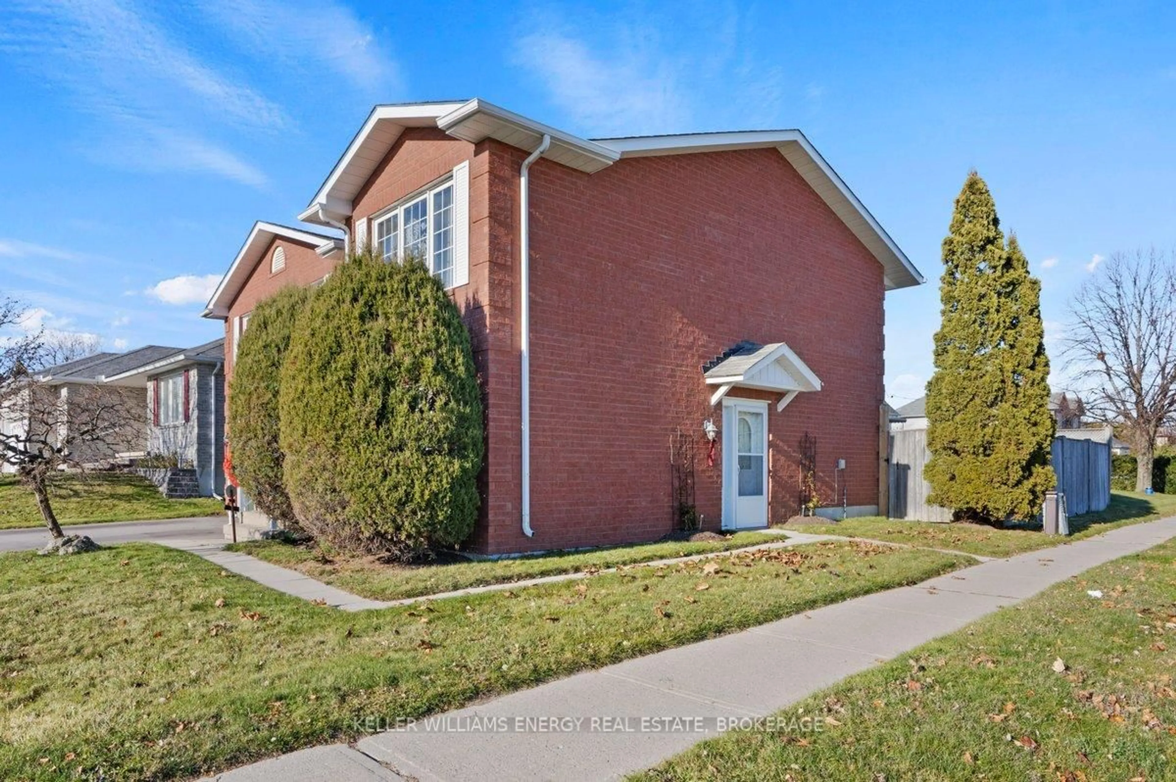 Home with brick exterior material, street for 143 Merivale Crt, Oshawa Ontario L1H 8S4