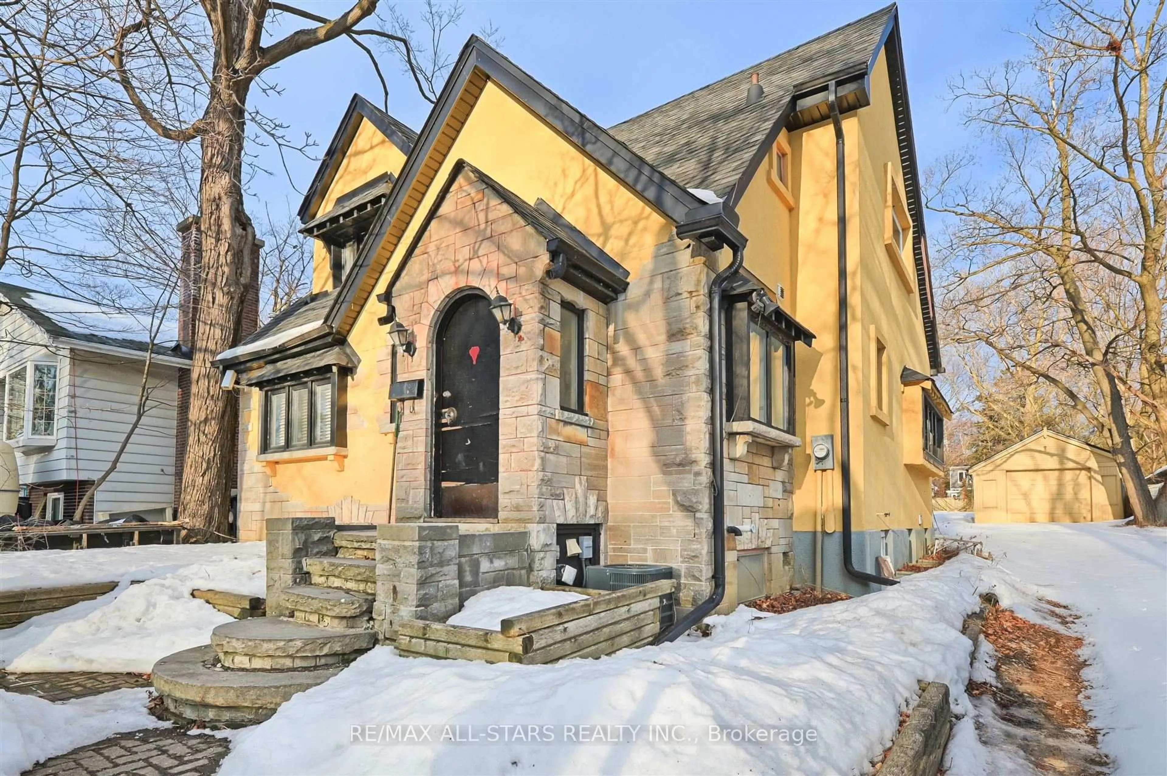 Home with brick exterior material, street for 43 Larwood Blvd, Toronto Ontario M1M 2M6