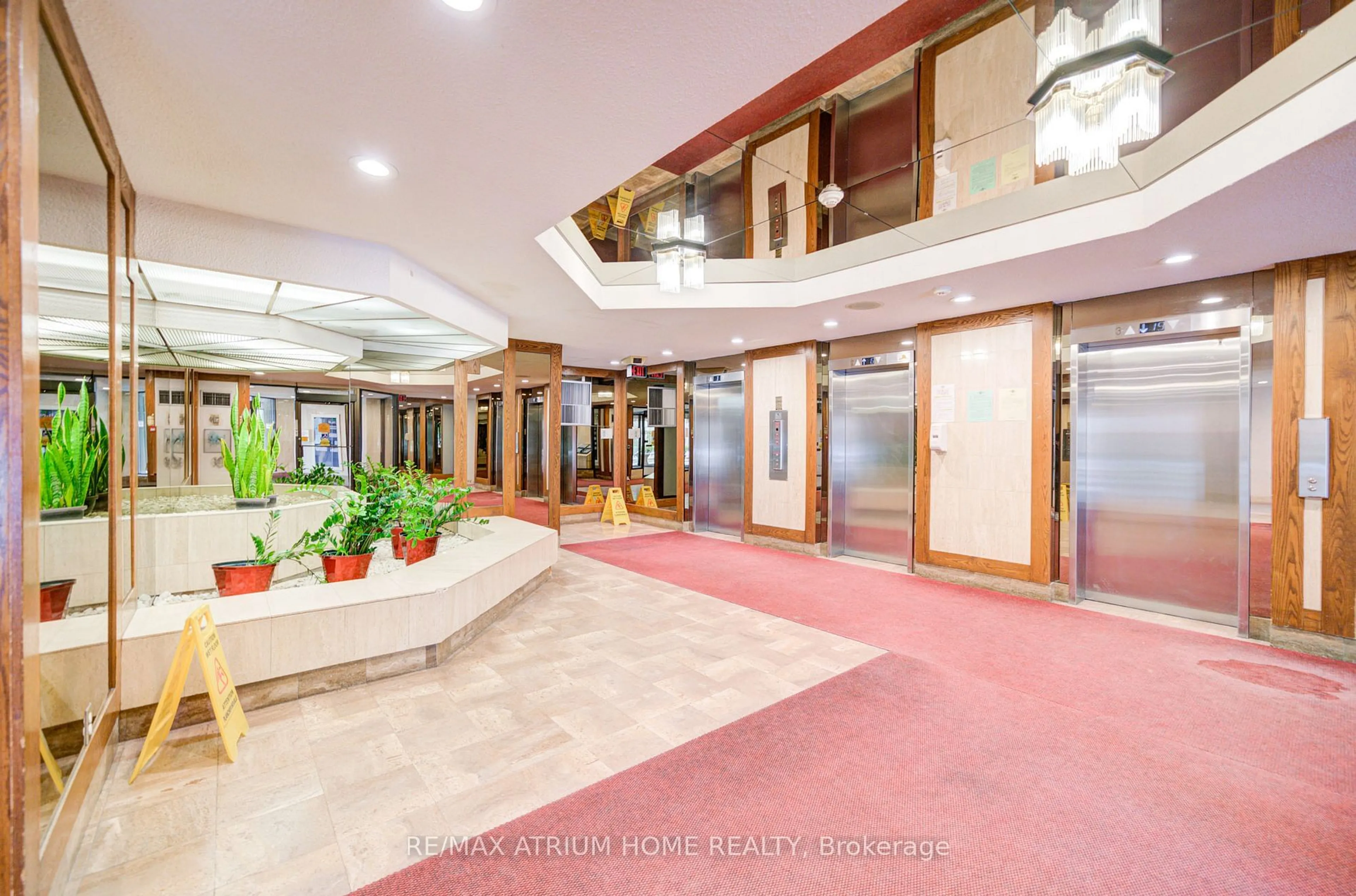 Indoor foyer for 55 Bamburgh Circ #609, Toronto Ontario M1W 3V4