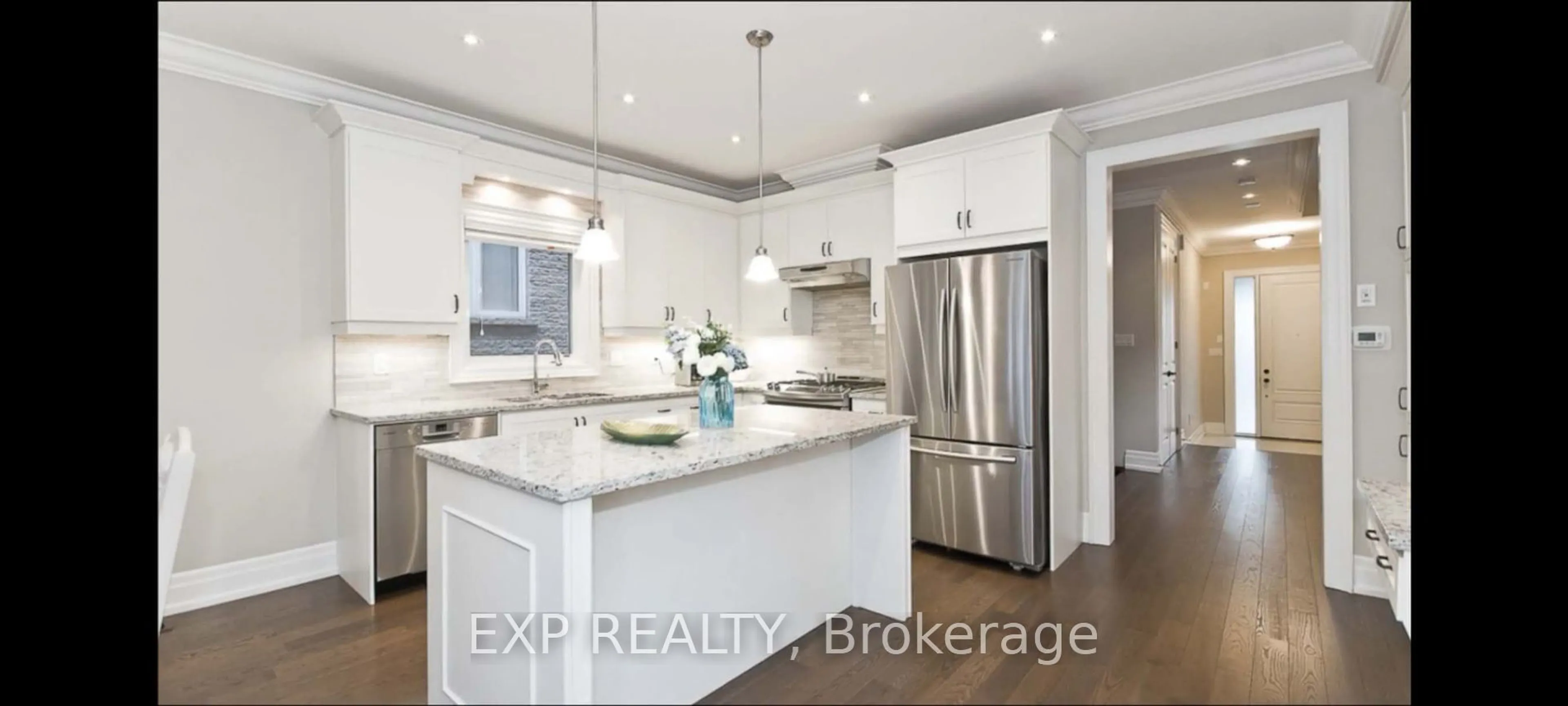 Open concept kitchen, unknown for 1033 Shaw Dr, Mississauga Ontario L5G 3Z3