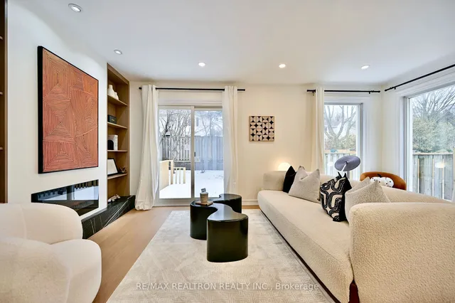 Additional property image - 28 Baronial Crt