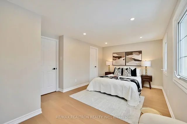 Additional property image - 28 Baronial Crt