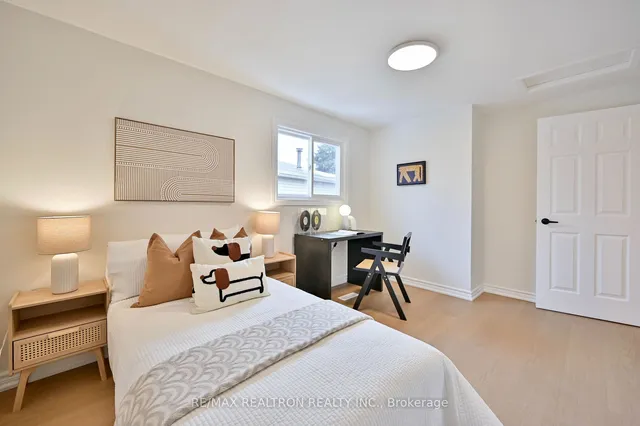 Additional property image - 28 Baronial Crt
