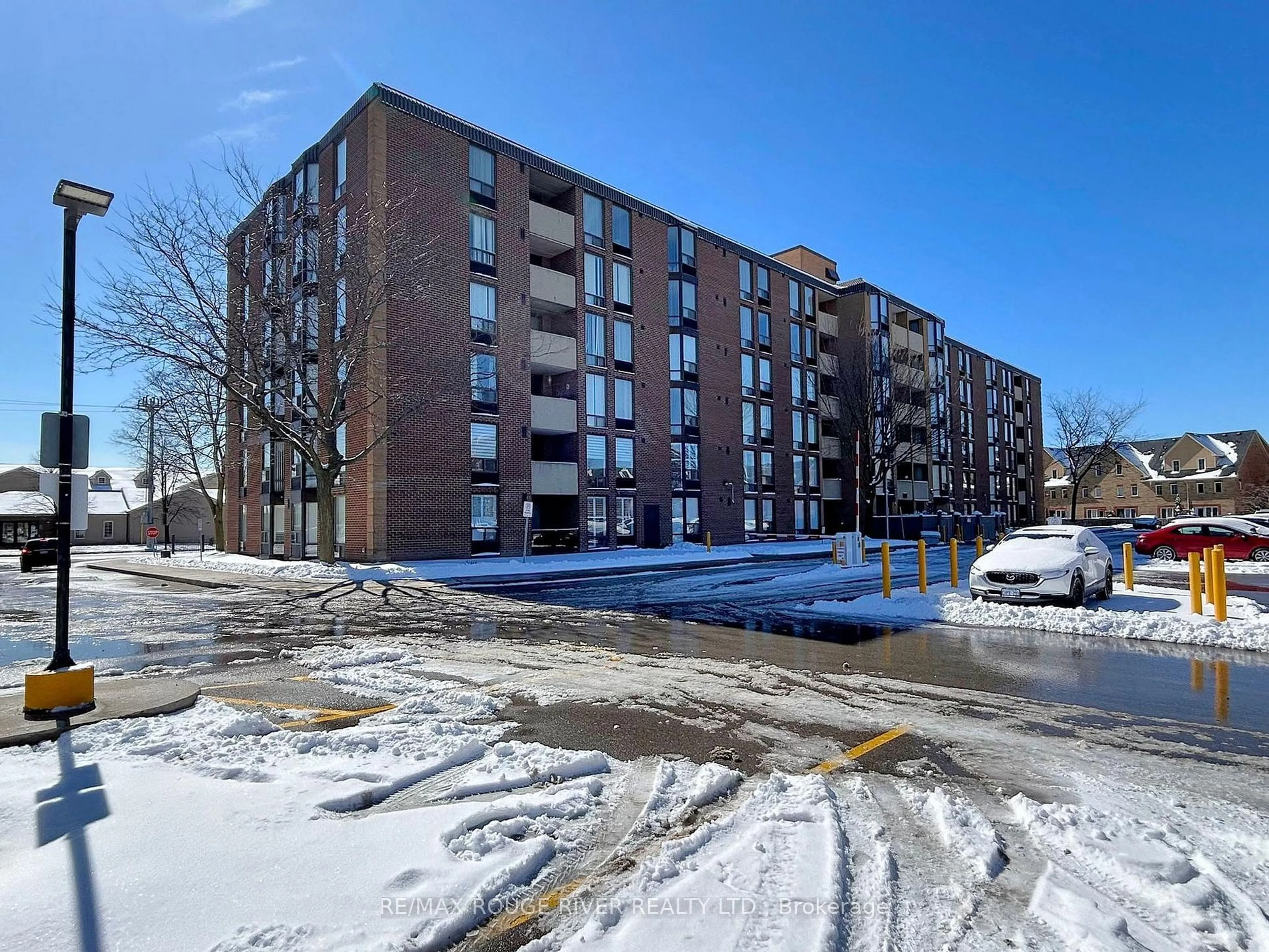 Unknown for 1530 Pickering Pkwy #305, Pickering Ontario L1V 3V8