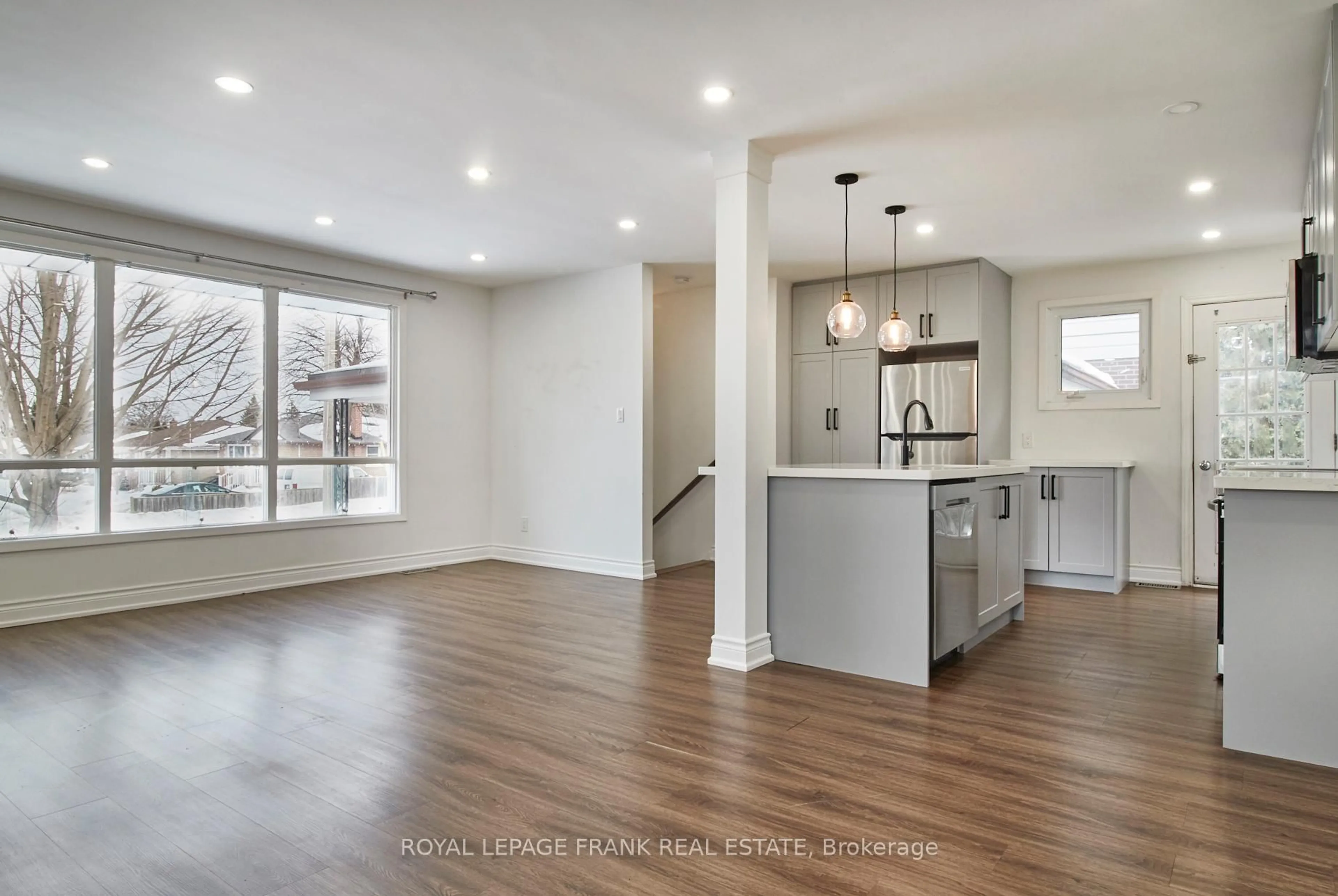 Open concept kitchen, unknown for 290 Nipigon St, Oshawa Ontario L1J 4N7