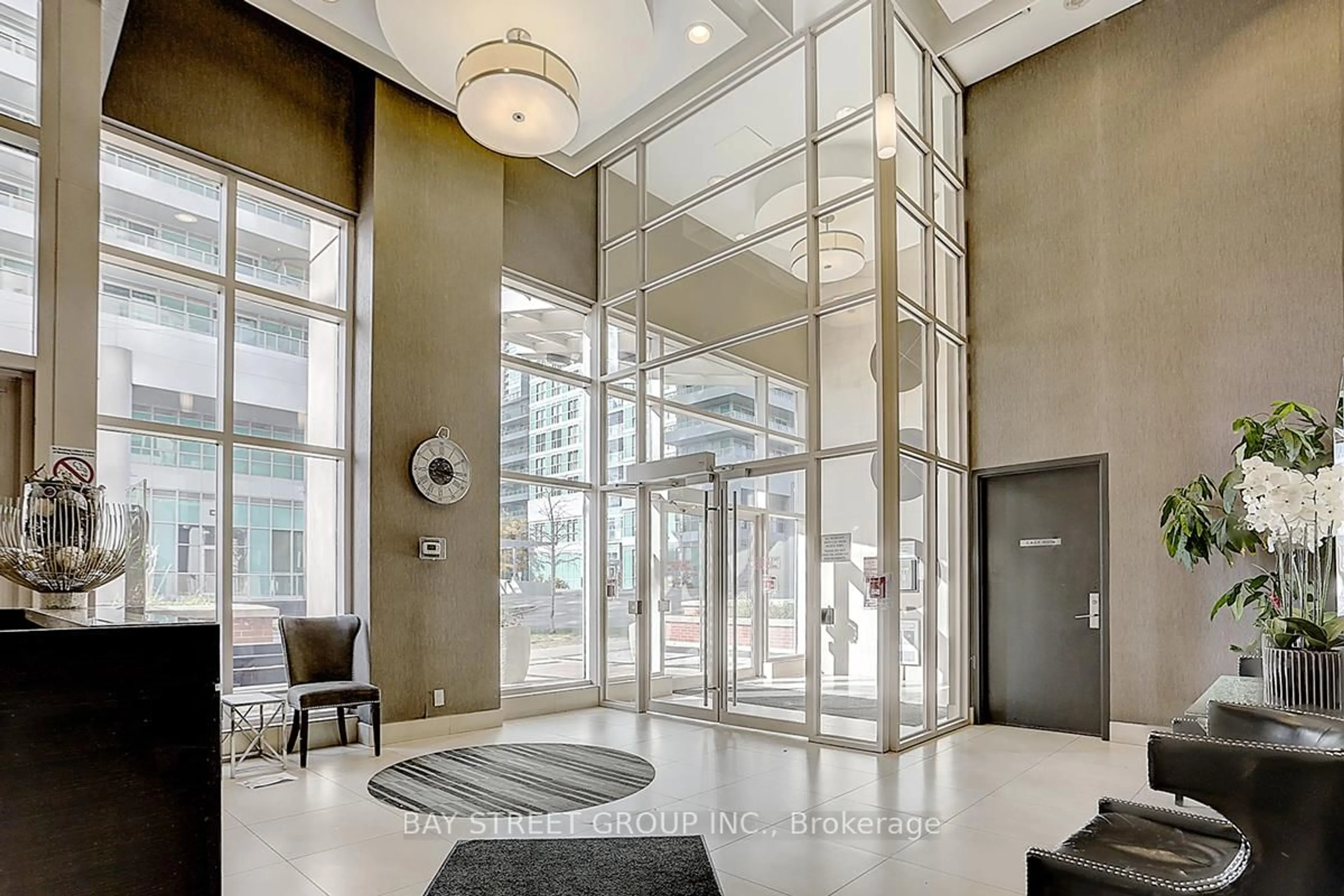 Indoor foyer for 25 Town Centre Crt #2908, Toronto Ontario M1P 0B4