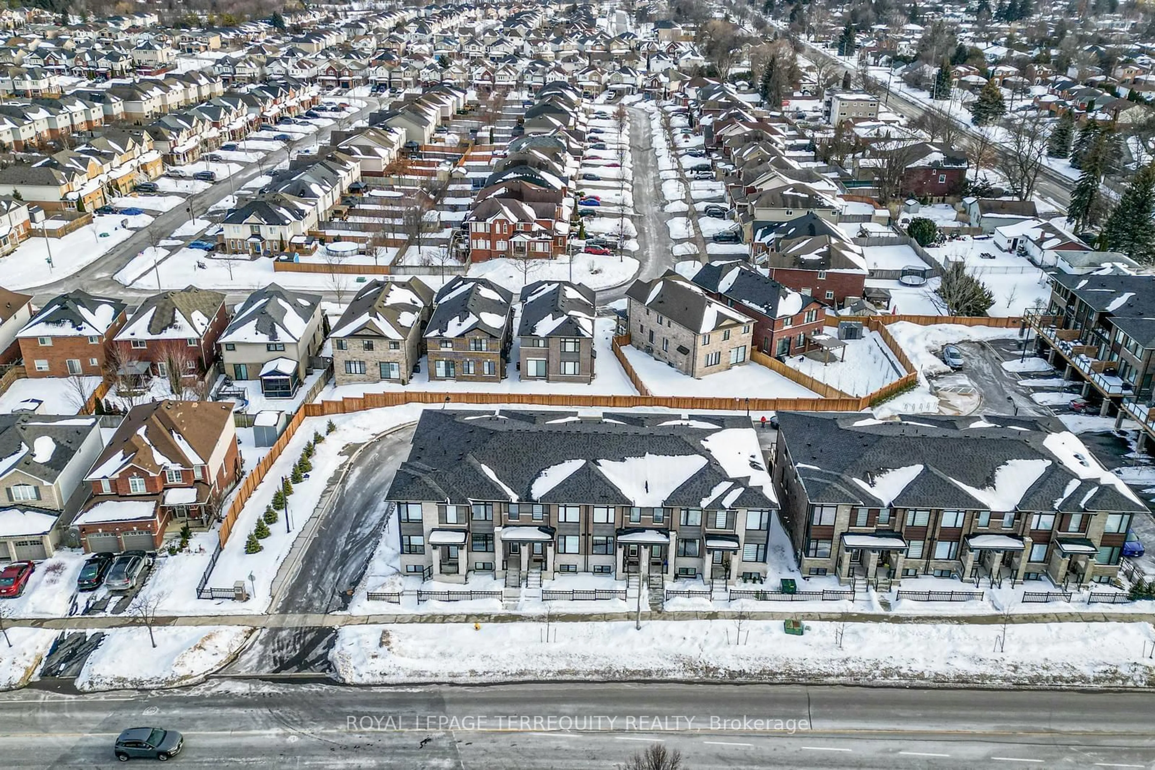 A pic from outside/outdoor area/front of a property/back of a property/a pic from drone, street for 19 Assunta Lane, Clarington Ontario L1C 7H3