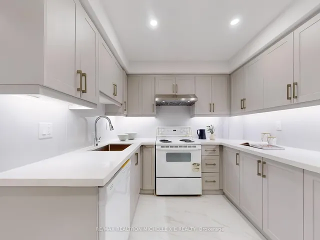 Additional property image - 130 Carolbreen Sq
