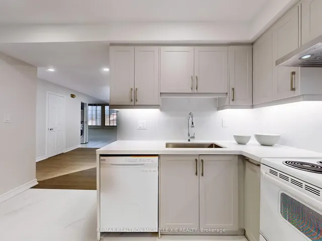 Additional property image - 130 Carolbreen Sq