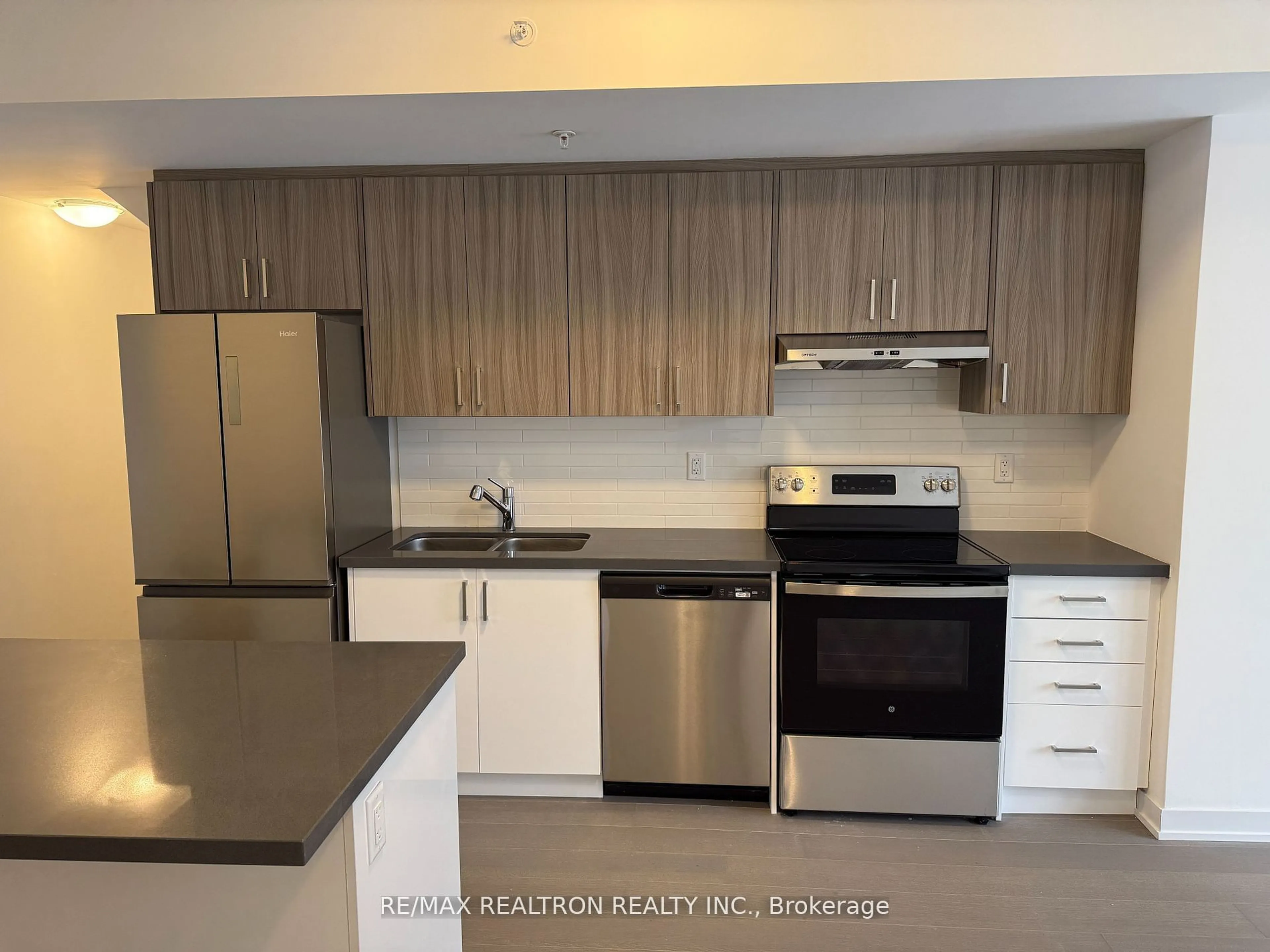 Standard kitchen, unknown for 184 Angus Dr #5, Ajax Ontario L1S 5B7