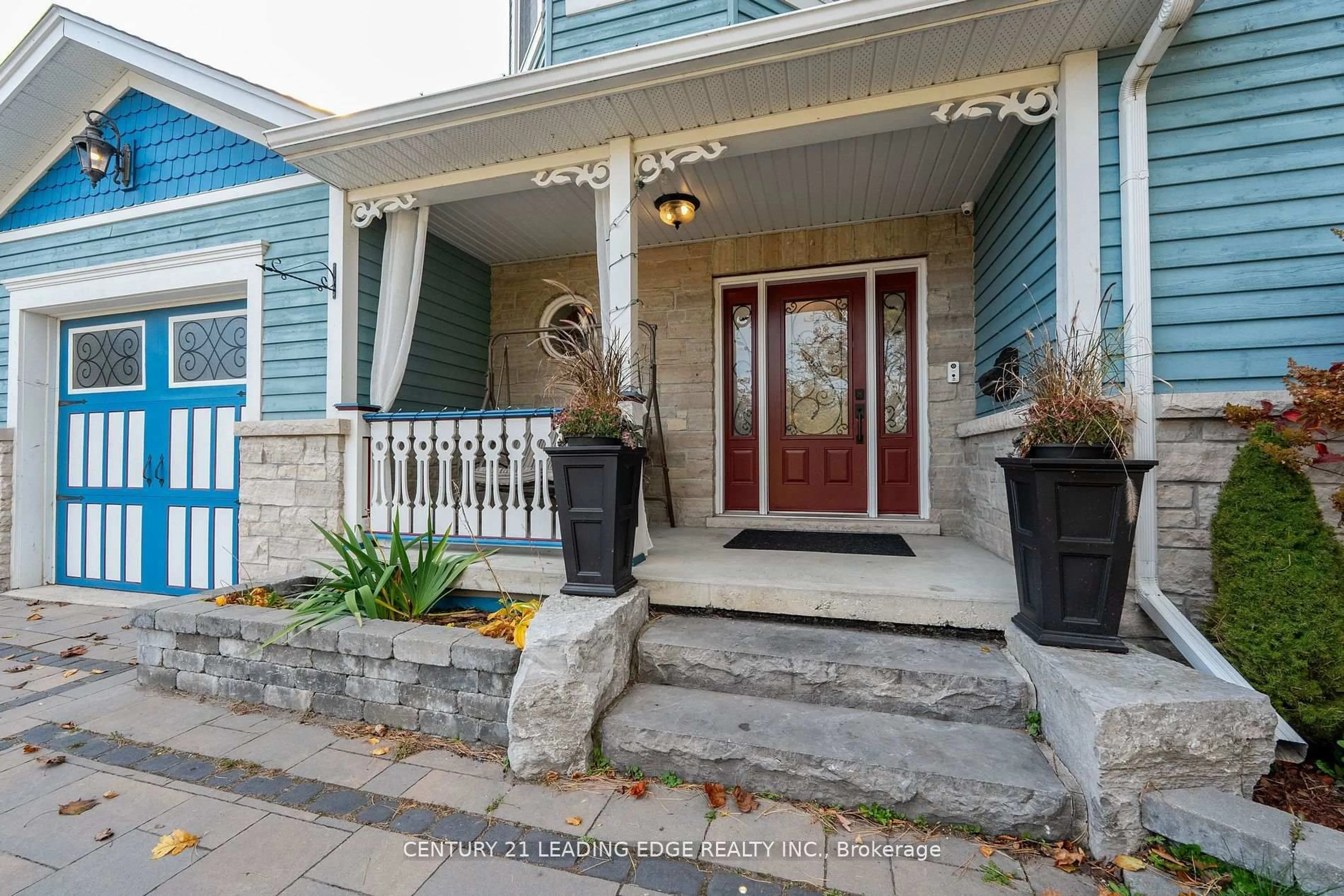 Indoor entryway for 12 Gradwell Dr, Toronto Ontario M1M 2M9