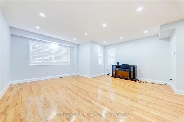 Additional property image - 30 Flatfield Terr