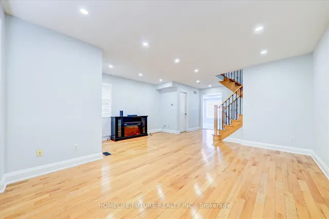 Additional property image - 30 Flatfield Terr