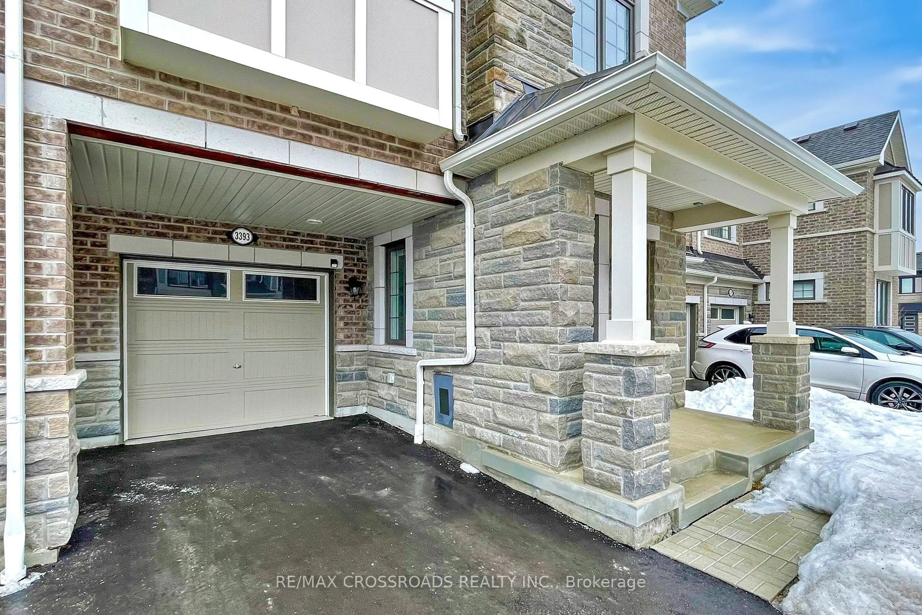 Unknown for 3393 Swordbill St, Pickering Ontario L1X 0N2