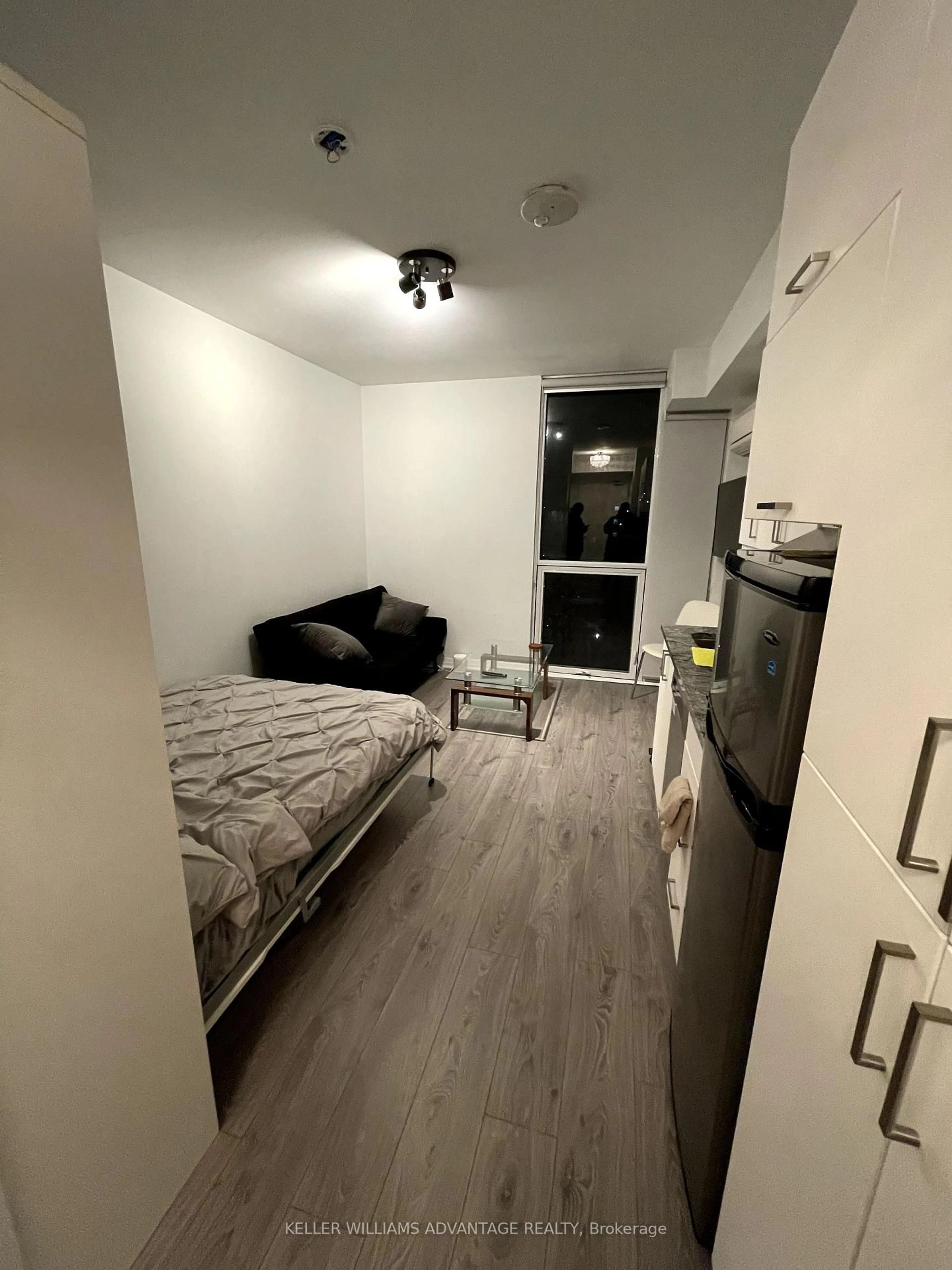 A pic of a room for 1900 Simcoe St #329, Oshawa Ontario L1G 4Y3