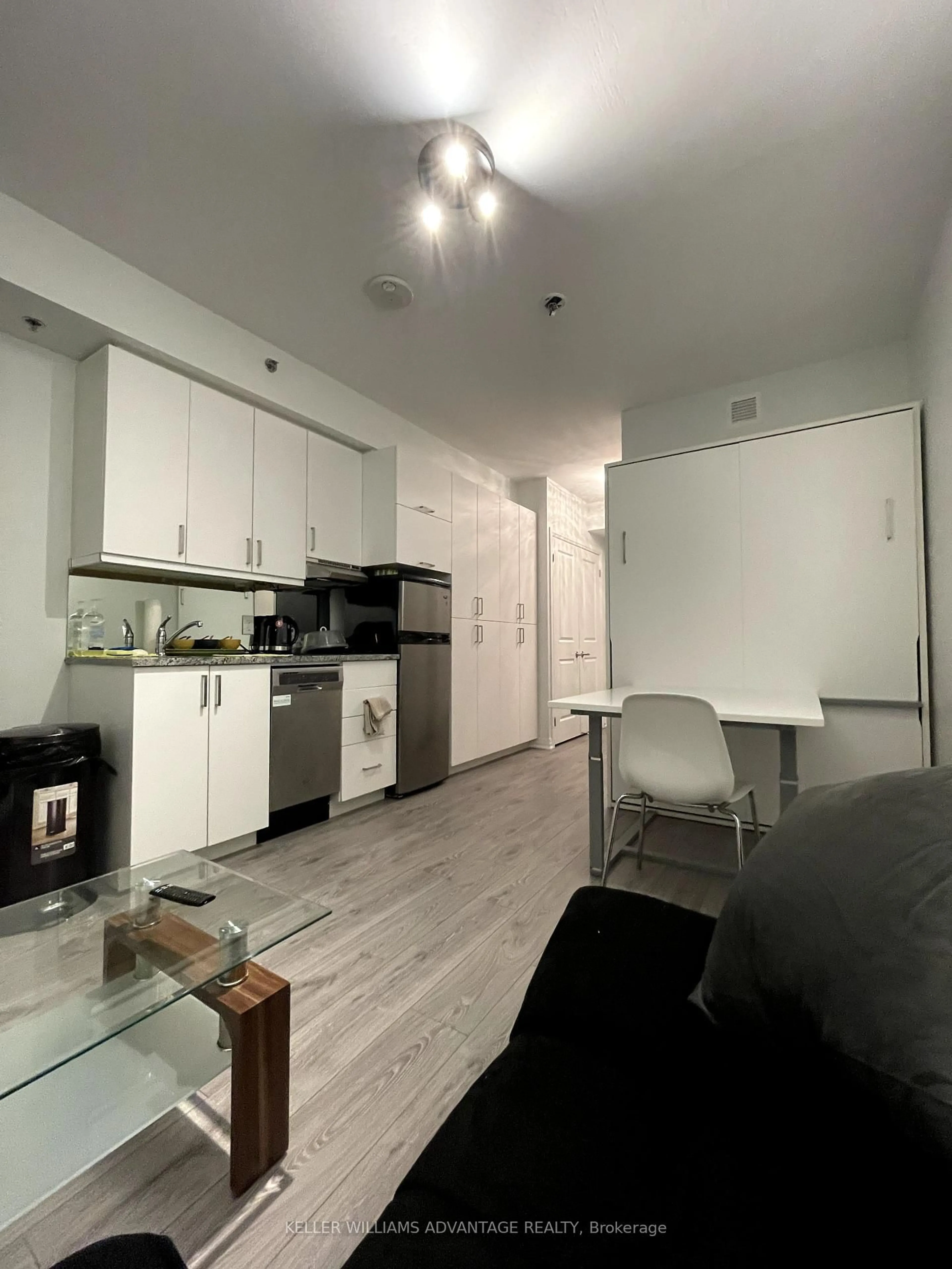 A pic of a room for 1900 Simcoe St #329, Oshawa Ontario L1G 4Y3