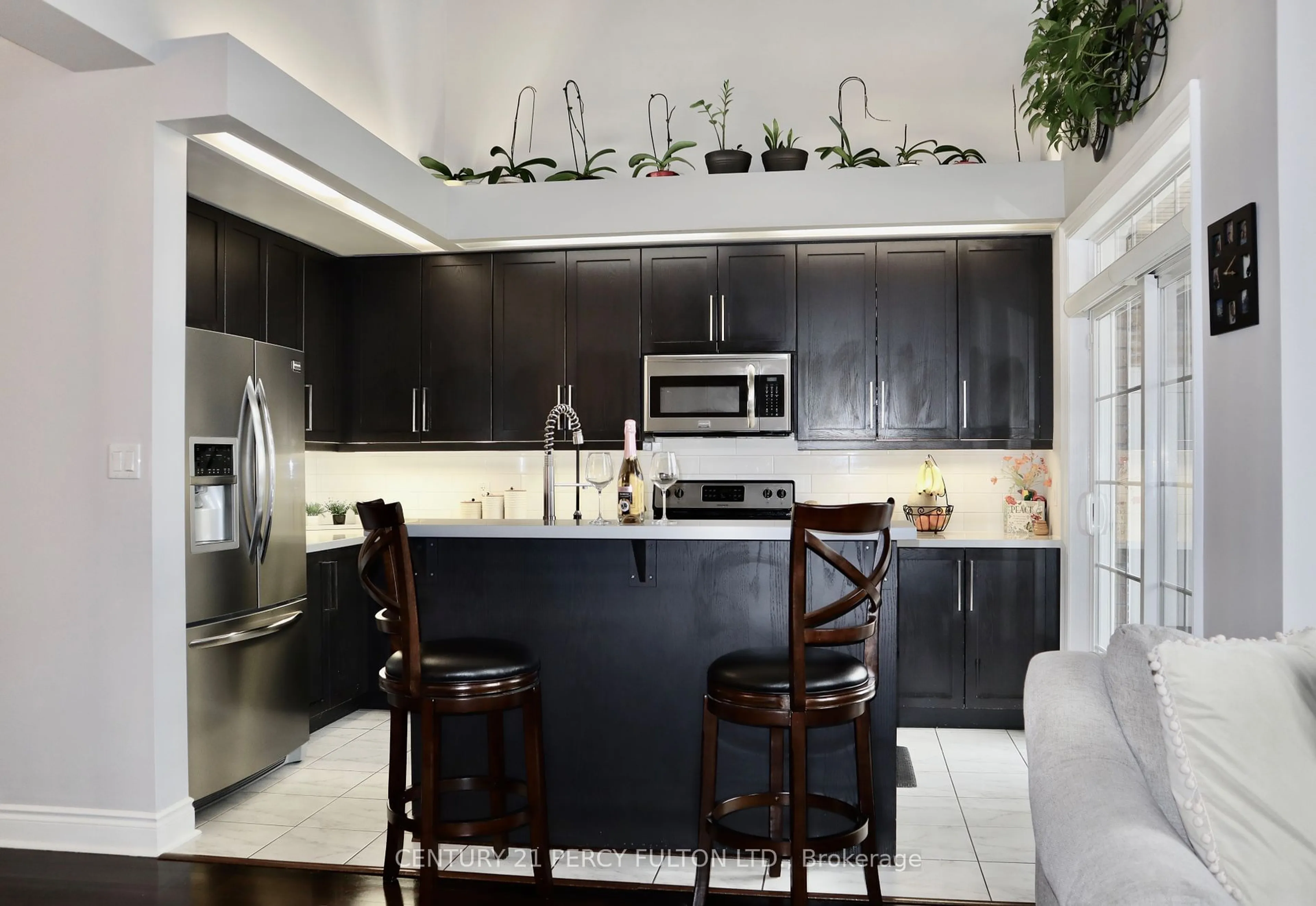 Contemporary kitchen, unknown for 48 Lovegrove Lane, Ajax Ontario L1S 0E7