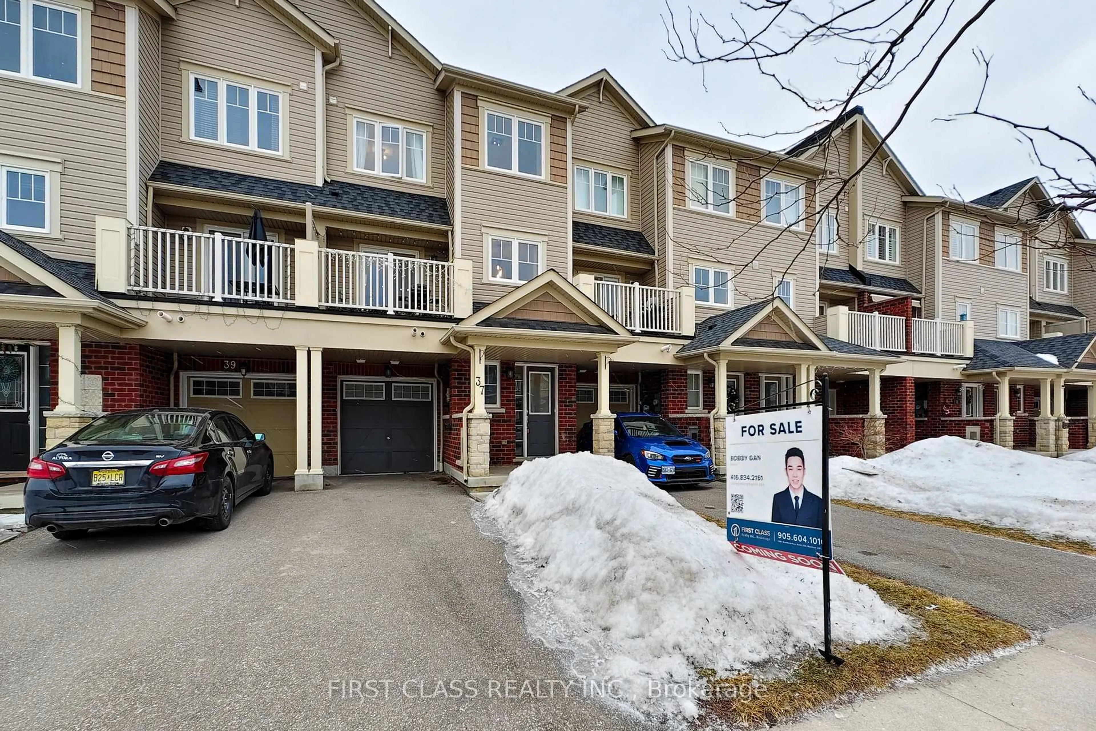 Unknown for 37 Great Gabe Cres, Oshawa Ontario L1L 0E7