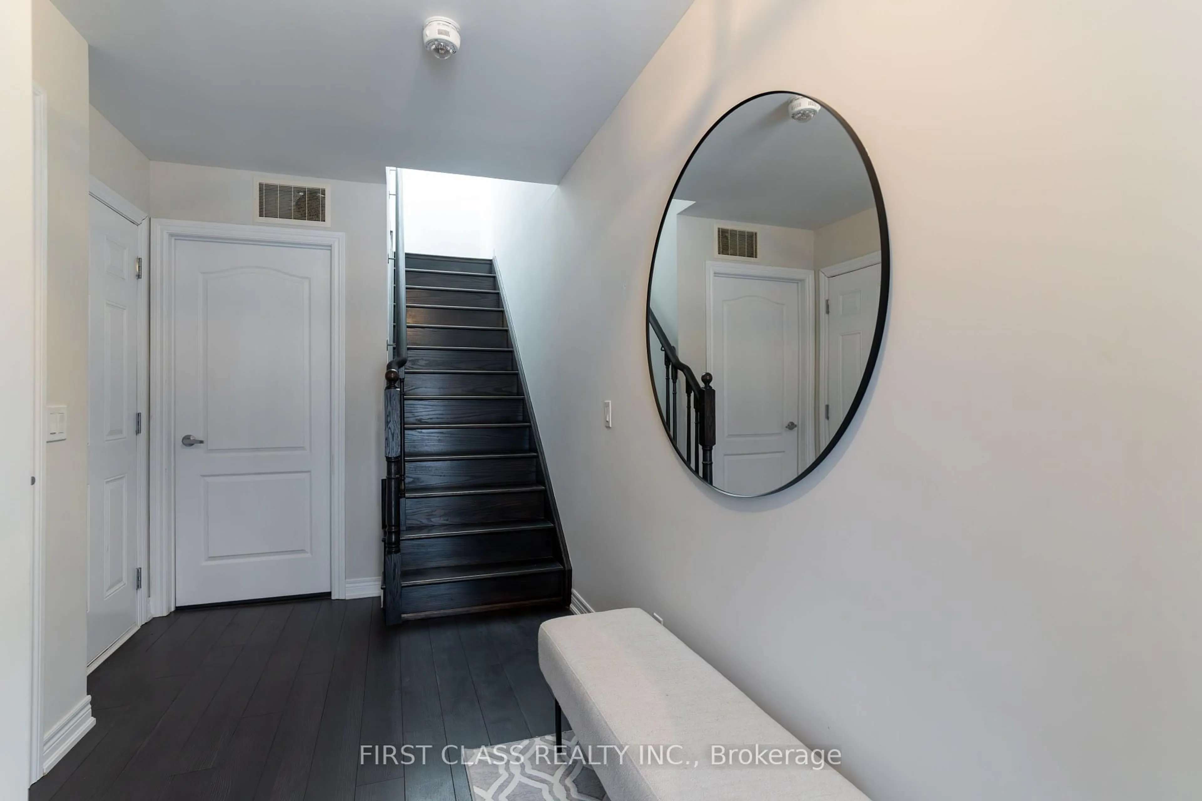 Indoor entryway for 37 Great Gabe Cres, Oshawa Ontario L1L 0E7