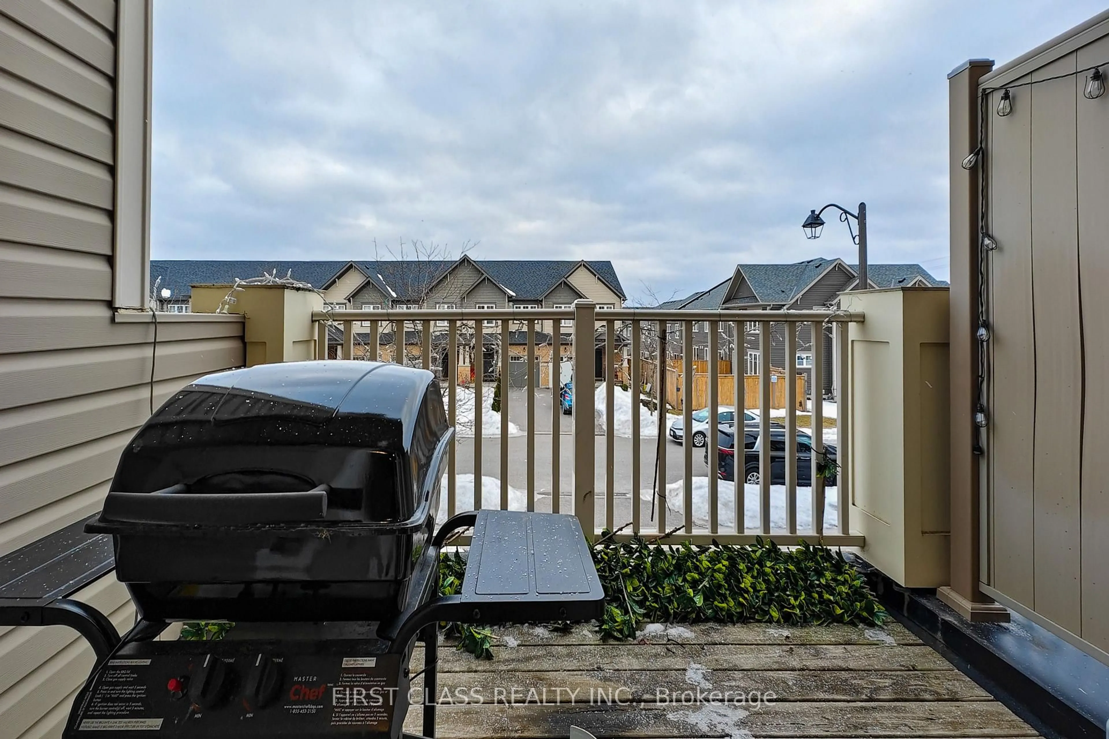 A pic from outside/outdoor area/front of a property/back of a property/a pic from drone, unknown for 37 Great Gabe Cres, Oshawa Ontario L1L 0E7