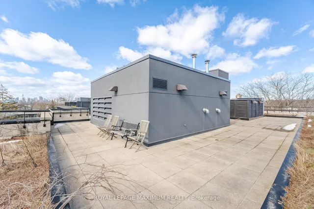 Additional property image - 66 Kippendavie Ave Unit 315