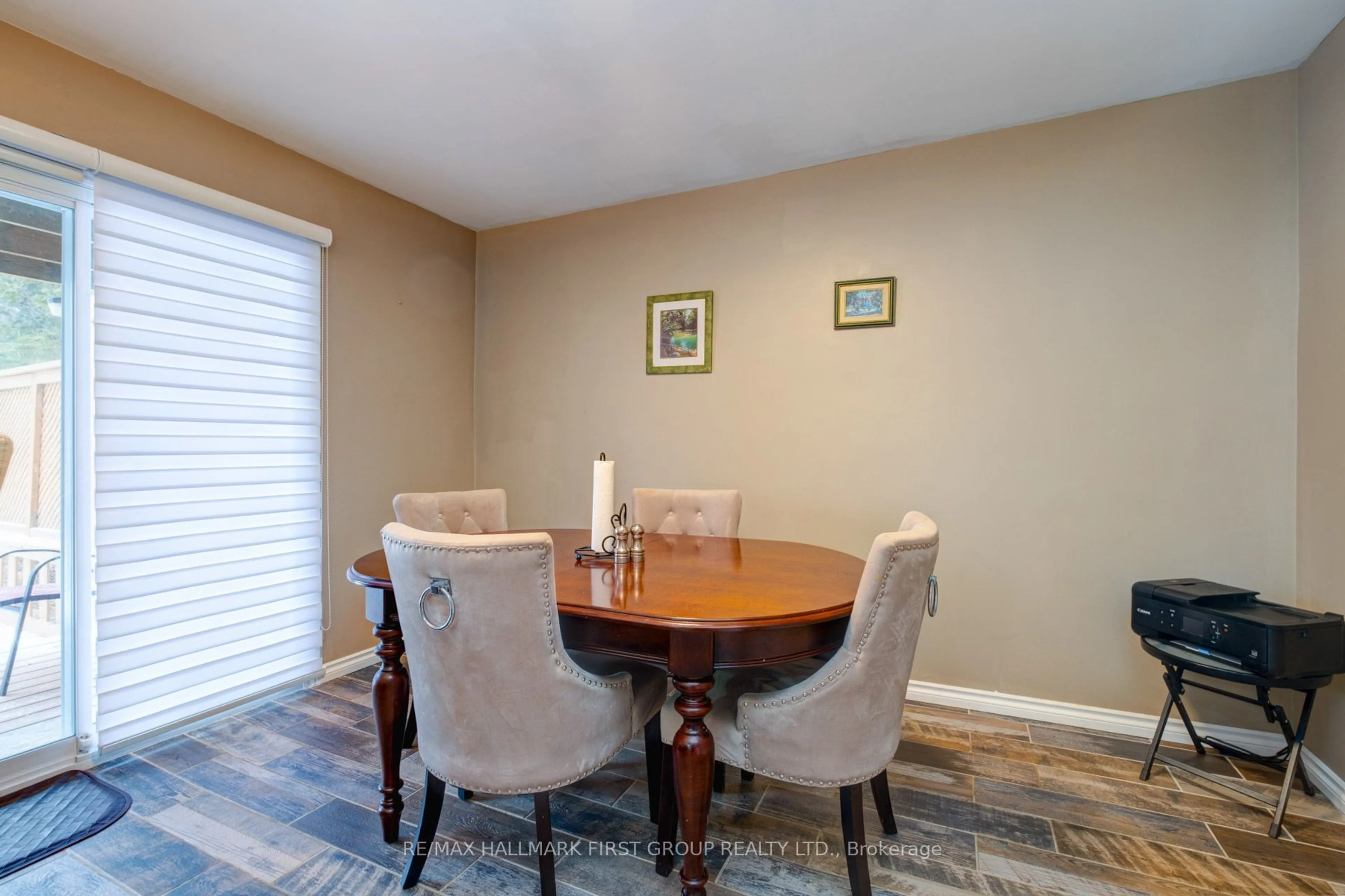 Dining room, unknown for 294 Wolfe St, Oshawa Ontario L1H 3T7