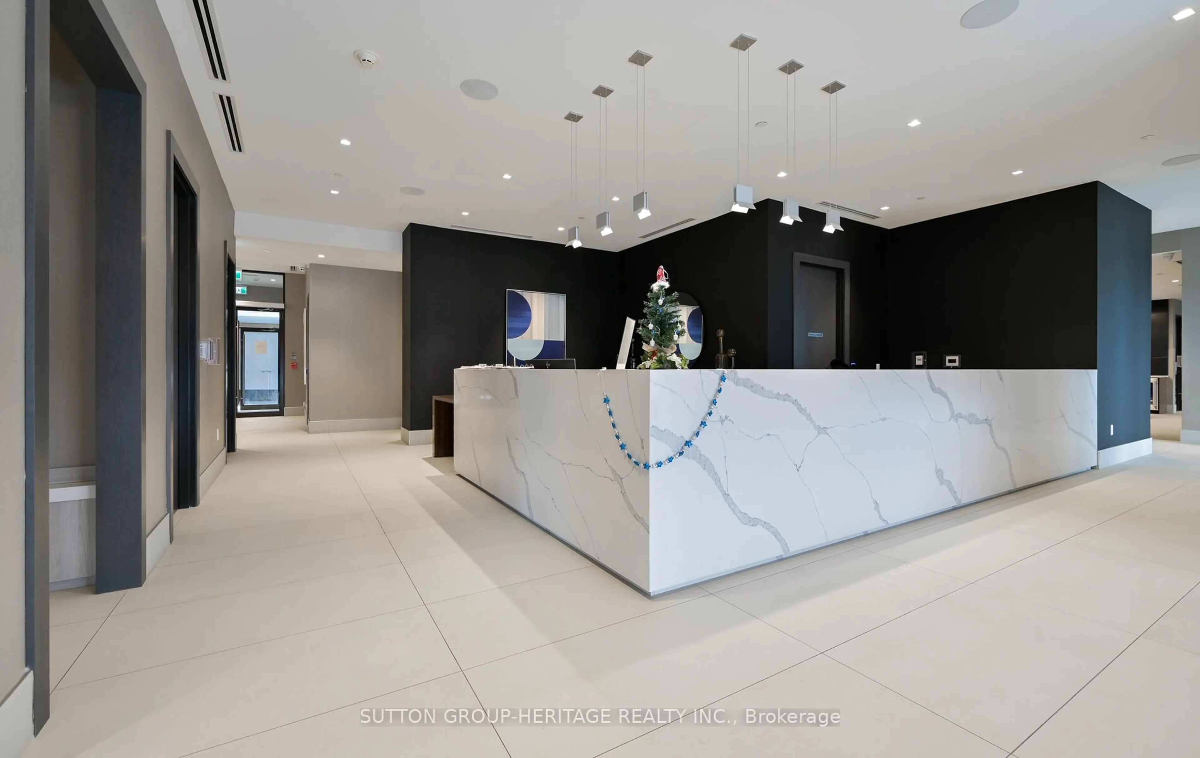 Lobby for 2550 Simcoe St #1215, Oshawa Ontario L1L 0R5