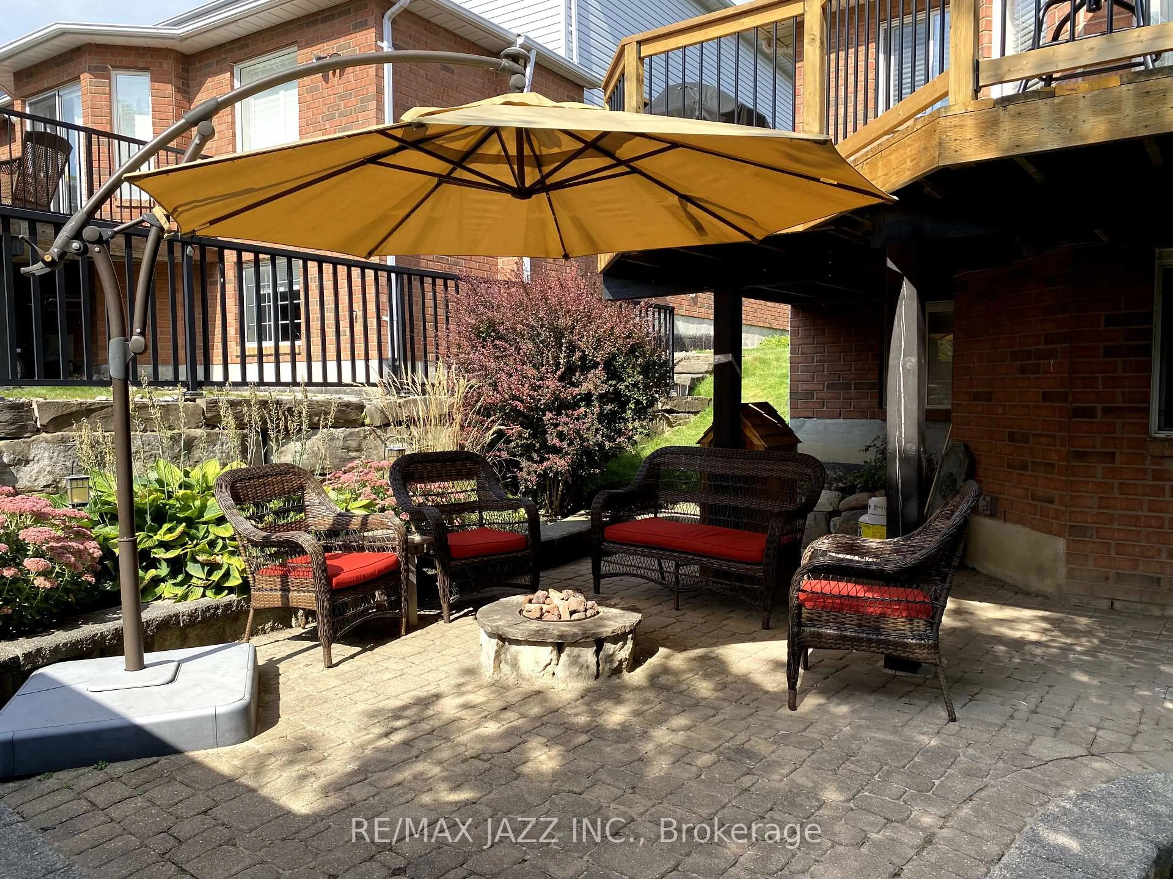 Patio, street for 59 Anders Dr, Scugog Ontario L9L 1T7
