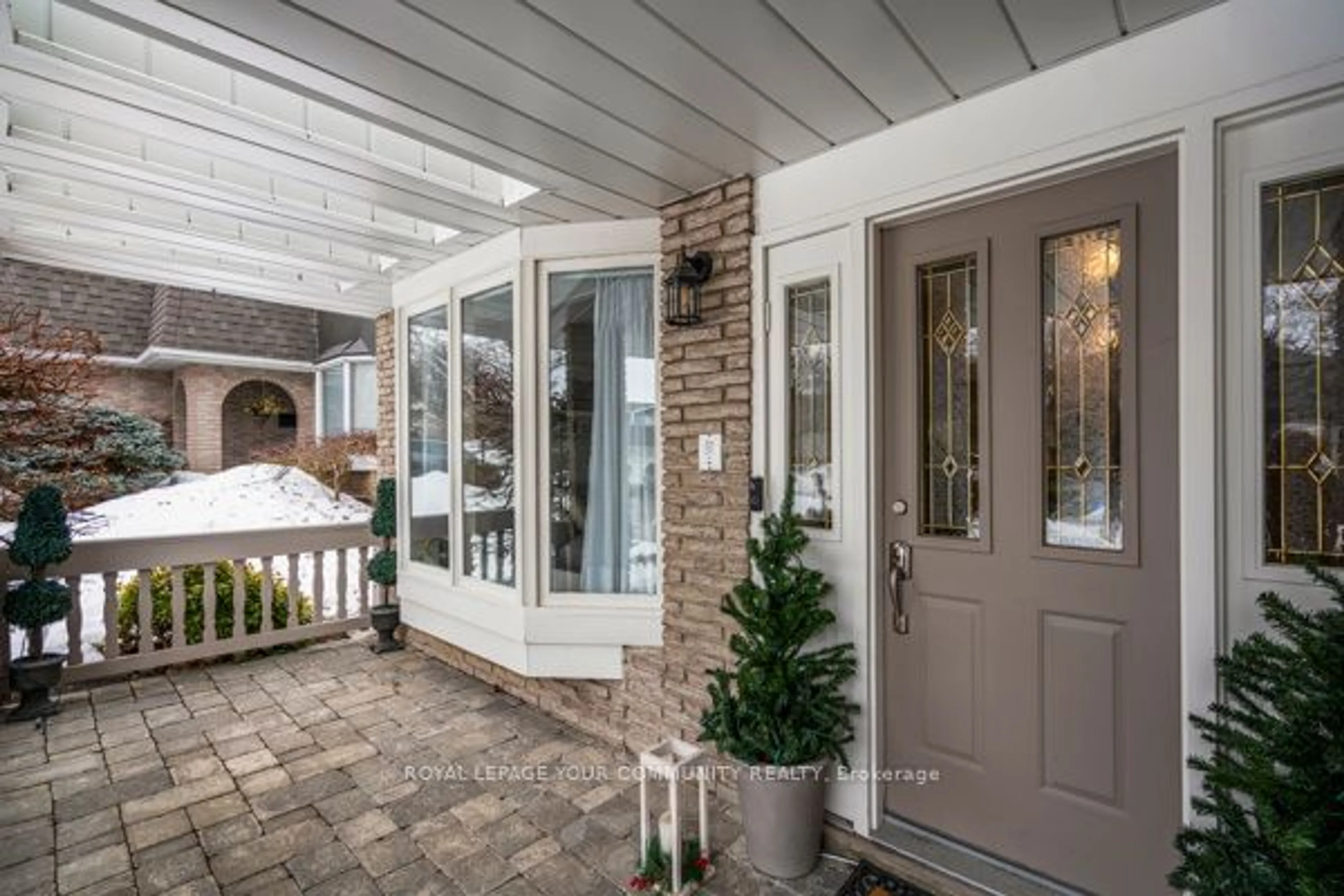 Indoor entryway for 787 Hedgerow Pl, Pickering Ontario L1V 3H2