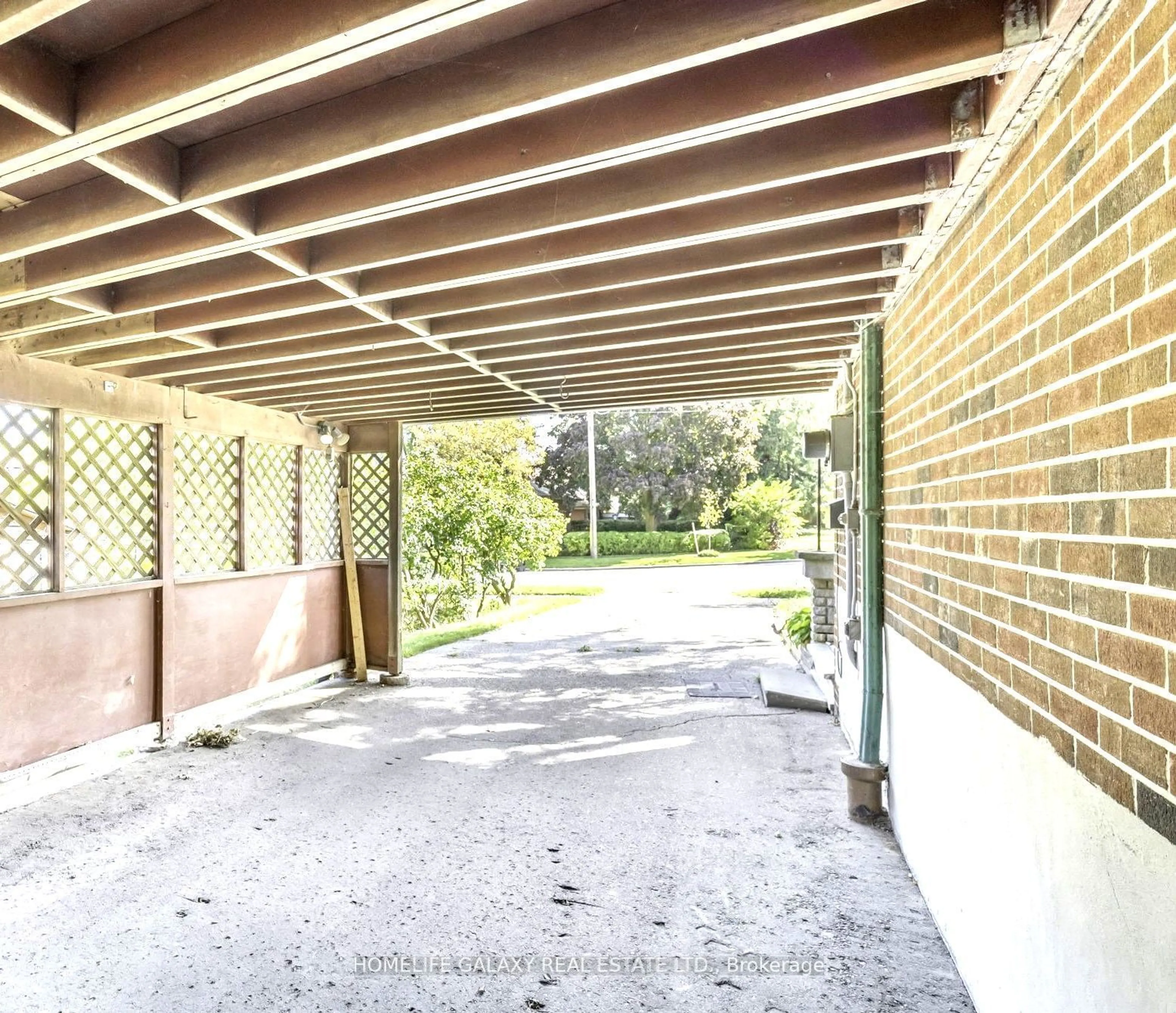 Indoor foyer for 22 Denver Pl, Toronto Ontario M1H 2P1