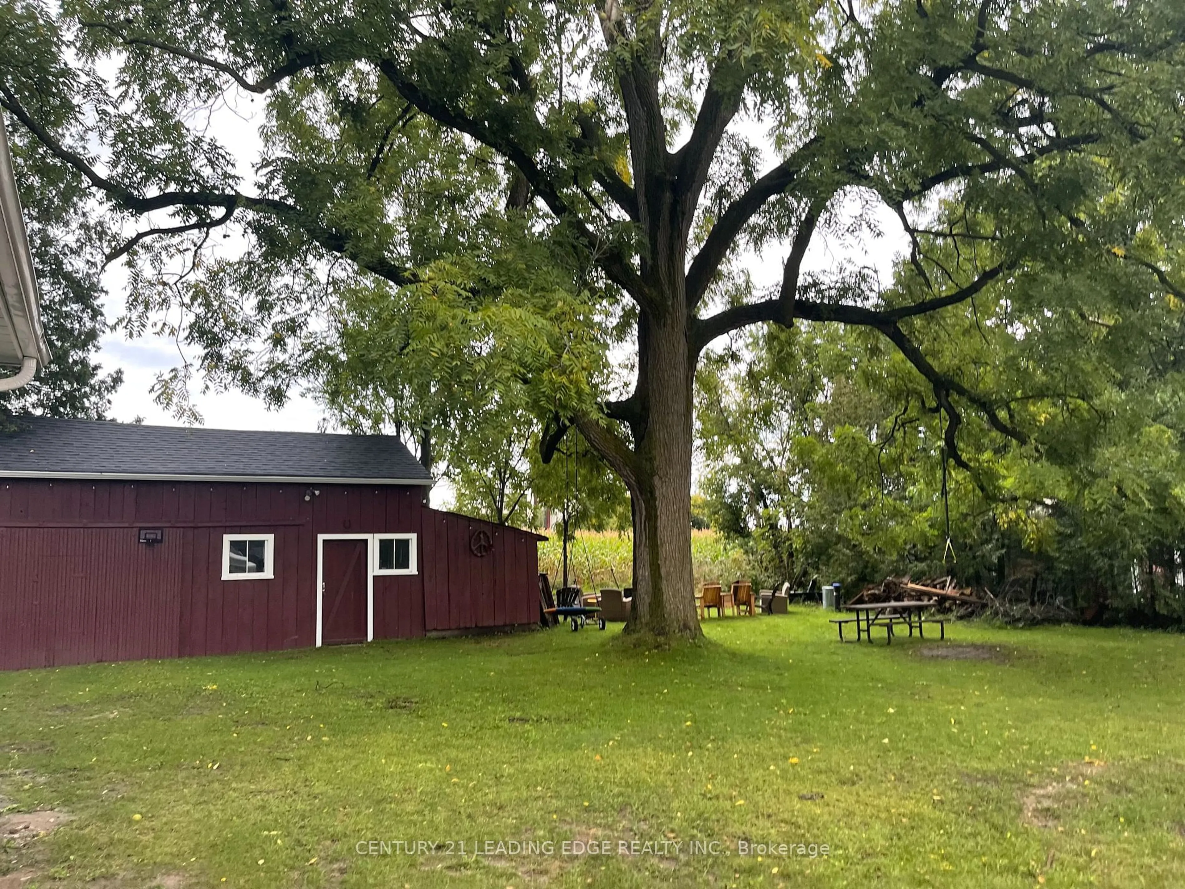 Shed for 1742 Lane St, Pickering Ontario L1Y 1B6