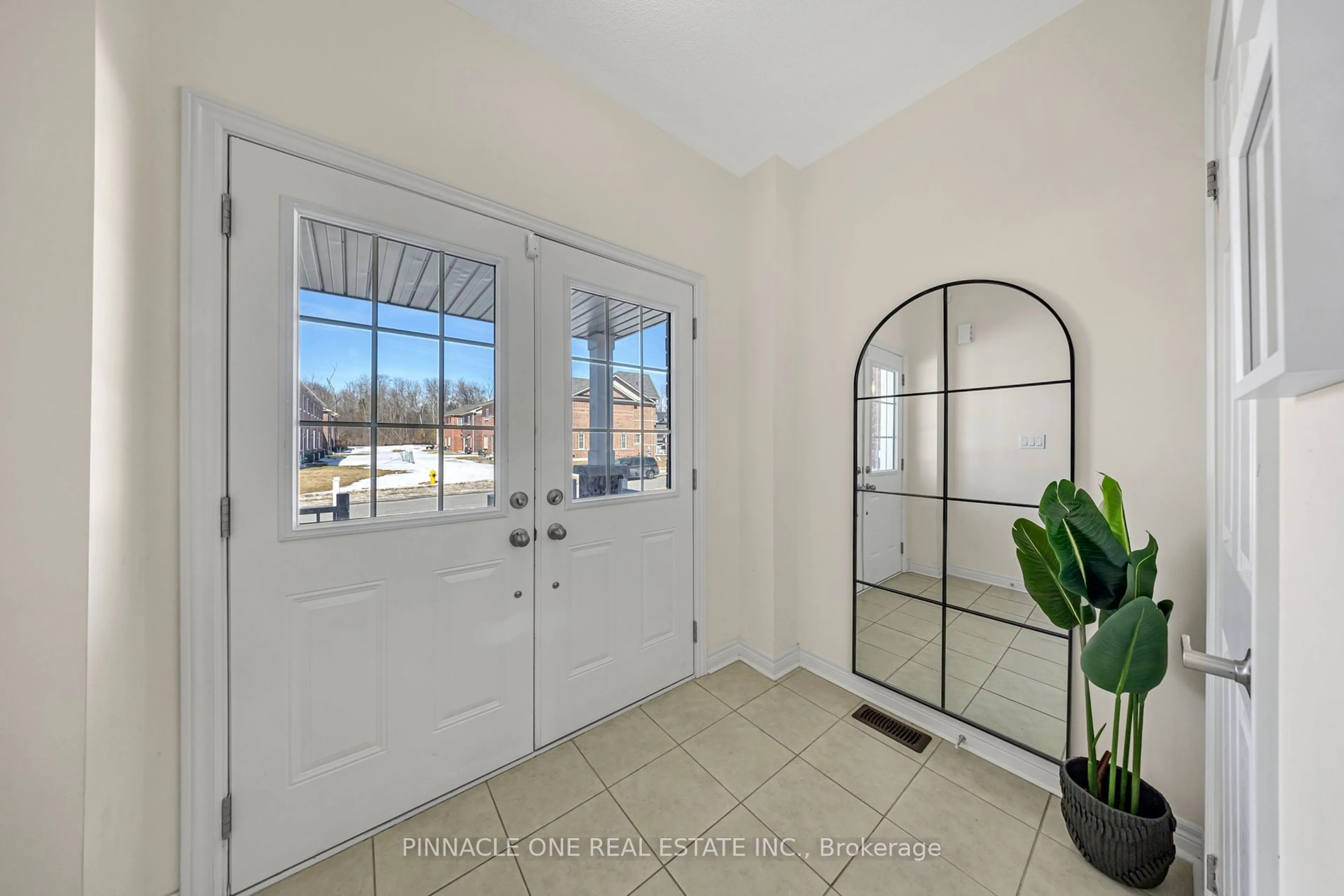 Indoor entryway for 1149 Jim Brewster Circ, Oshawa Ontario L1K 1A4