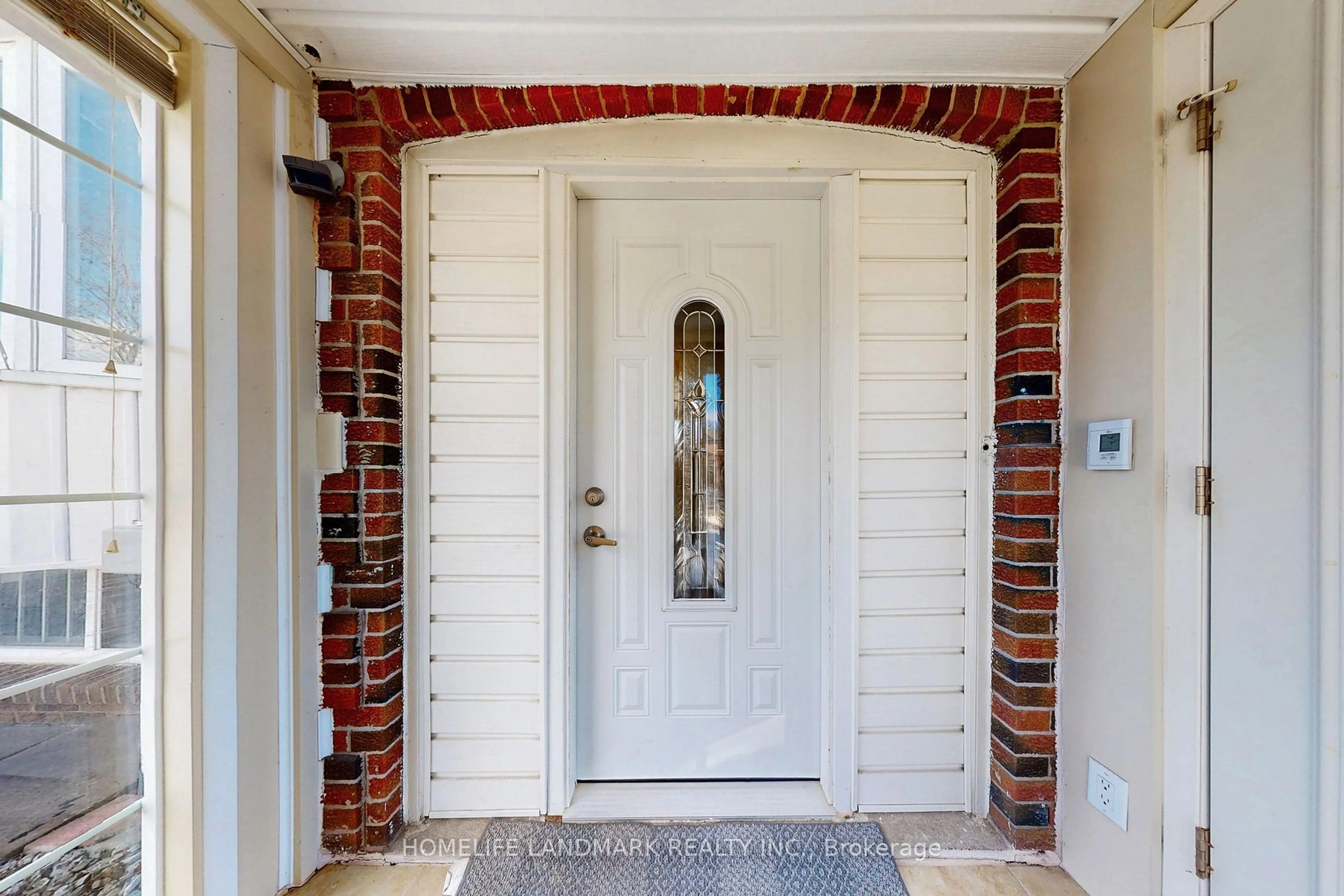 Indoor entryway for 146 Grenbeck Dr, Toronto Ontario M1V 2H6