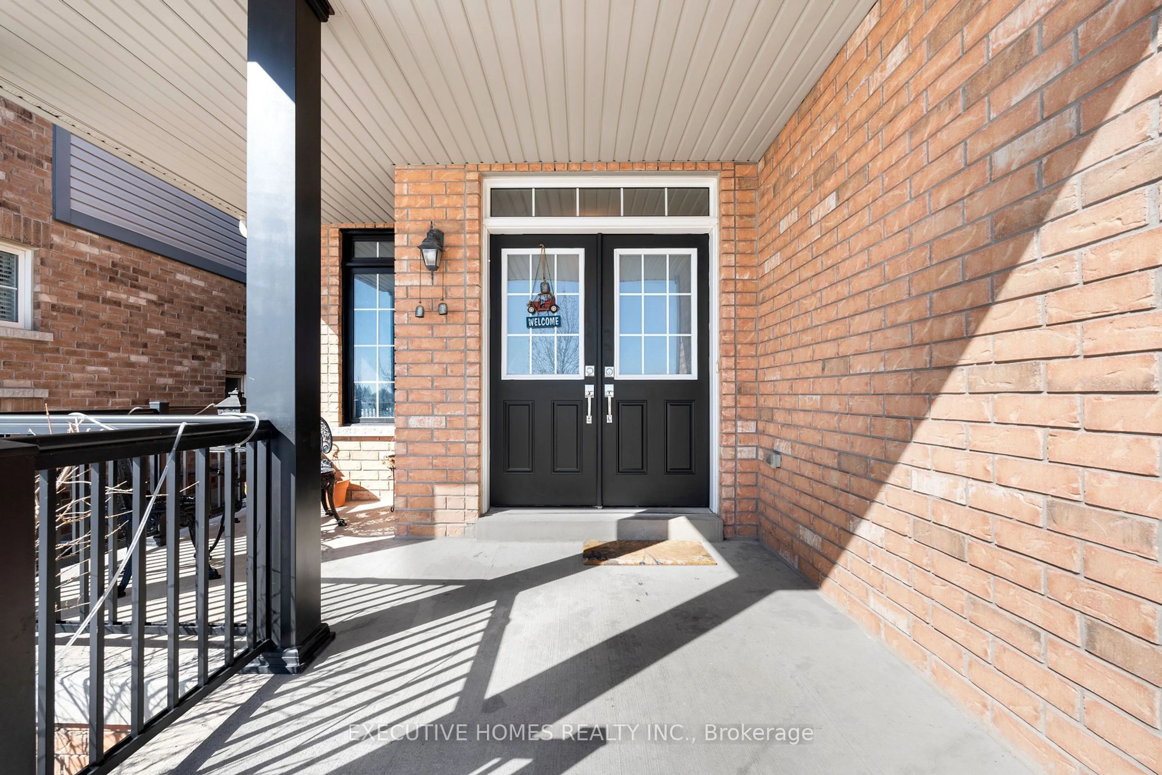 Indoor entryway for 26 Kenneth Cole Dr, Clarington Ontario L1C 3K2