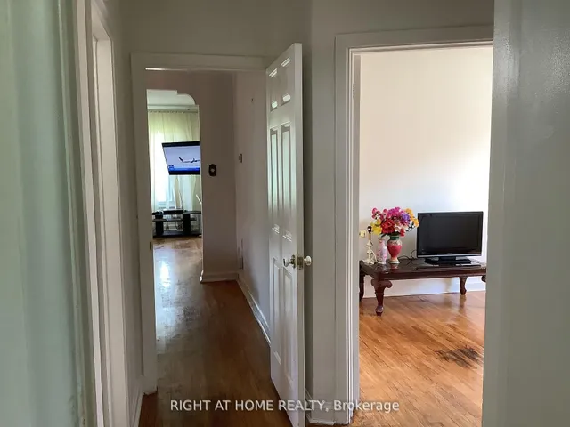 Additional image 11 of 1226 Warden Ave
