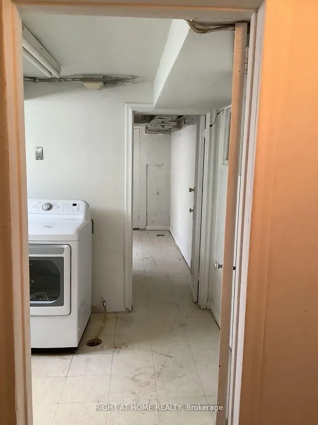 Additional image 18 of 1226 Warden Ave