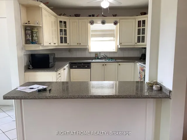 Additional image 8 of 1226 Warden Ave