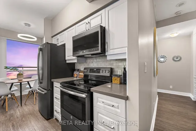 Additional property image - 36 Lee Centre Dr Unit PH107