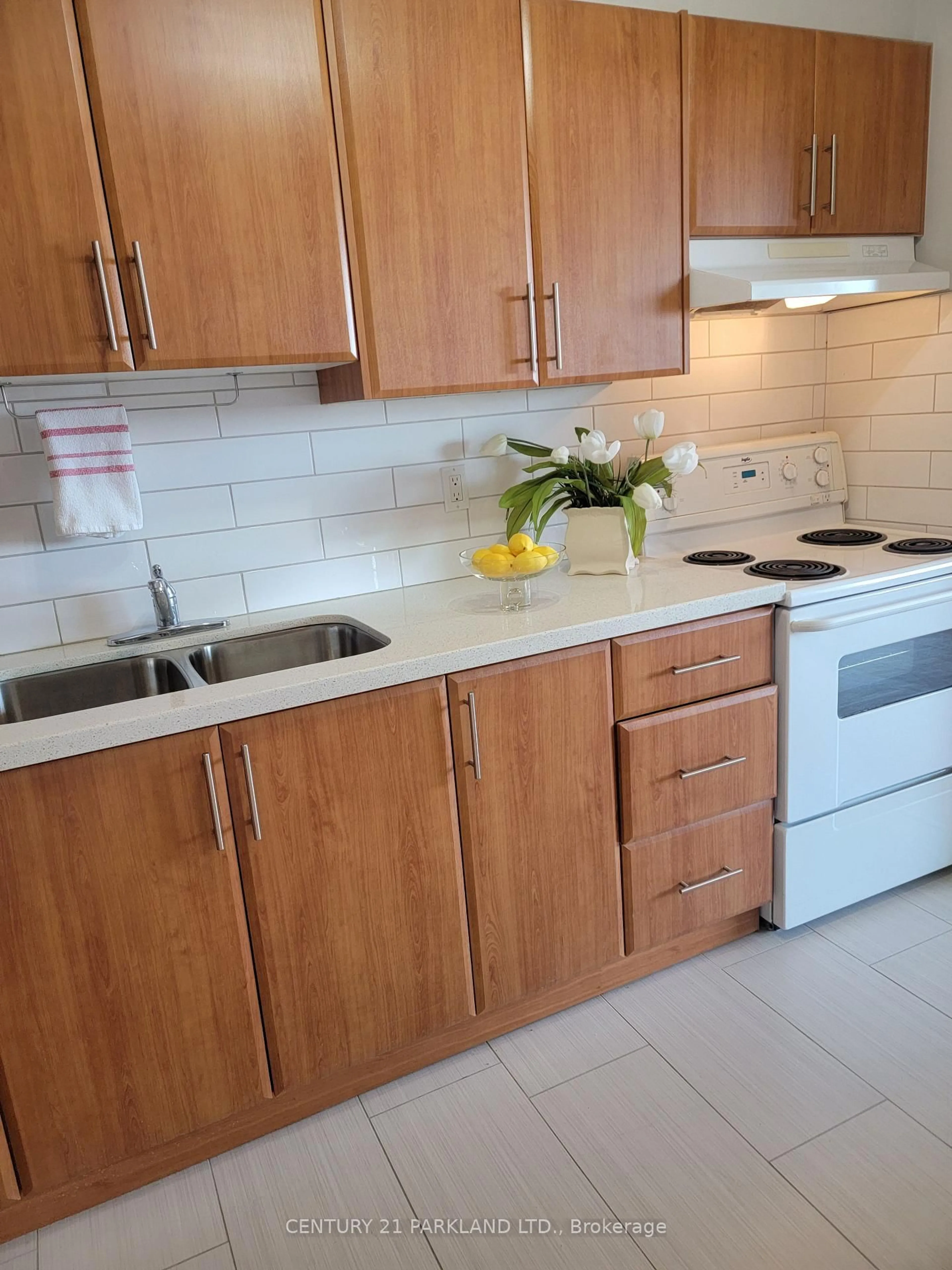 Standard kitchen, unknown for 1 Massey Sq #2015, Toronto Ontario M4C 5L4