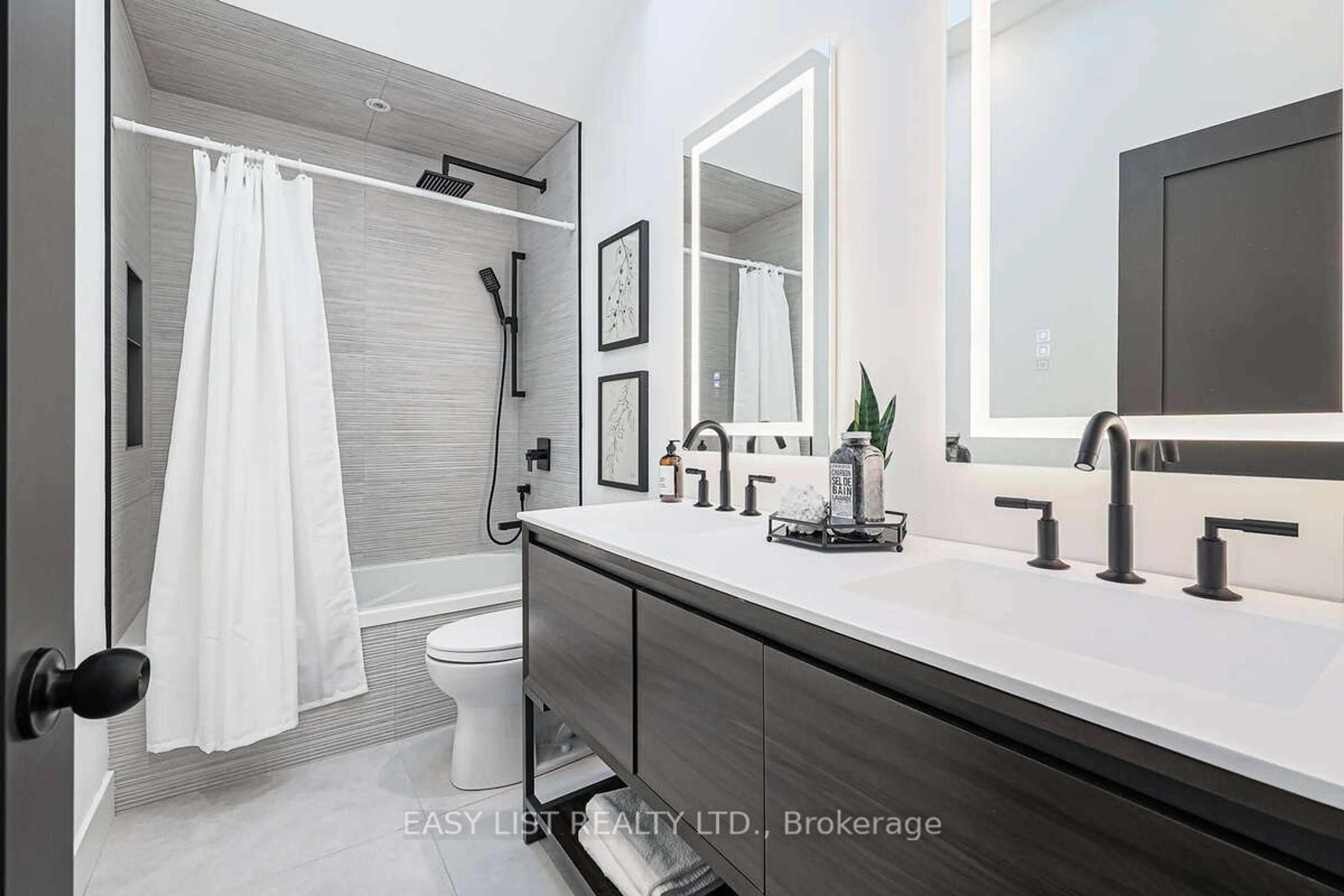 Contemporary bathroom, ceramic/tile floor for 78 Barrymore Rd, Toronto Ontario M1J 1W6