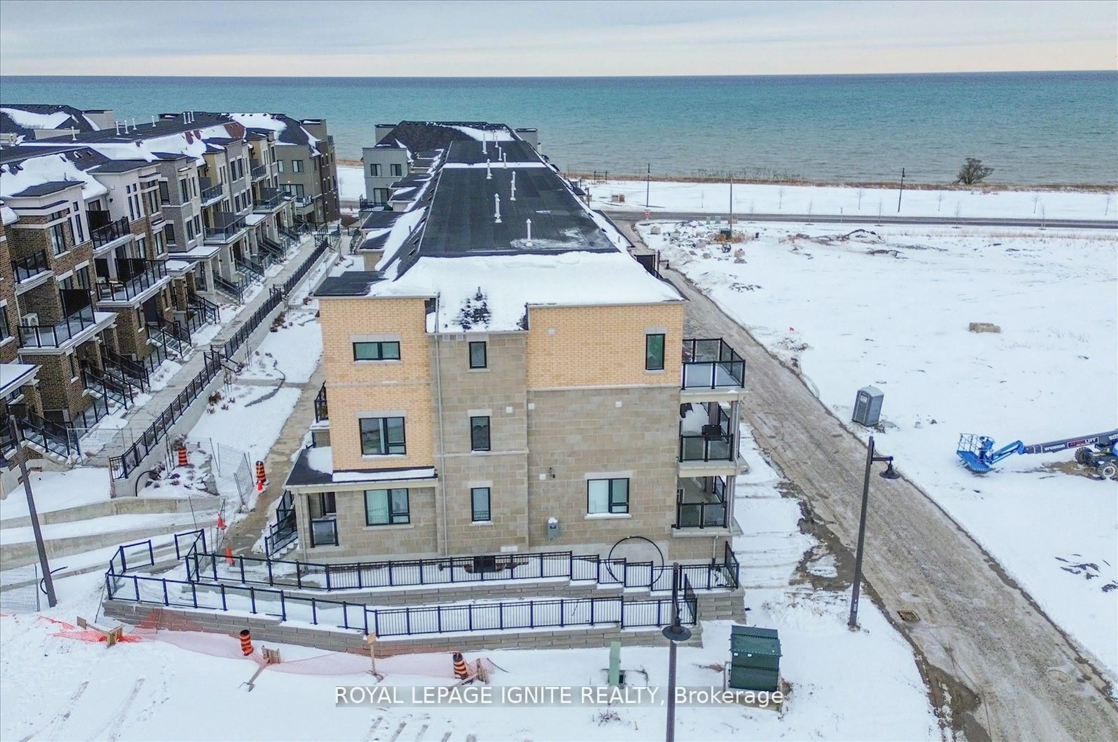 A pic from outside/outdoor area/front of a property/back of a property/a pic from drone, building for 15 Lookout Dr #A, Clarington Ontario L1C 7E9