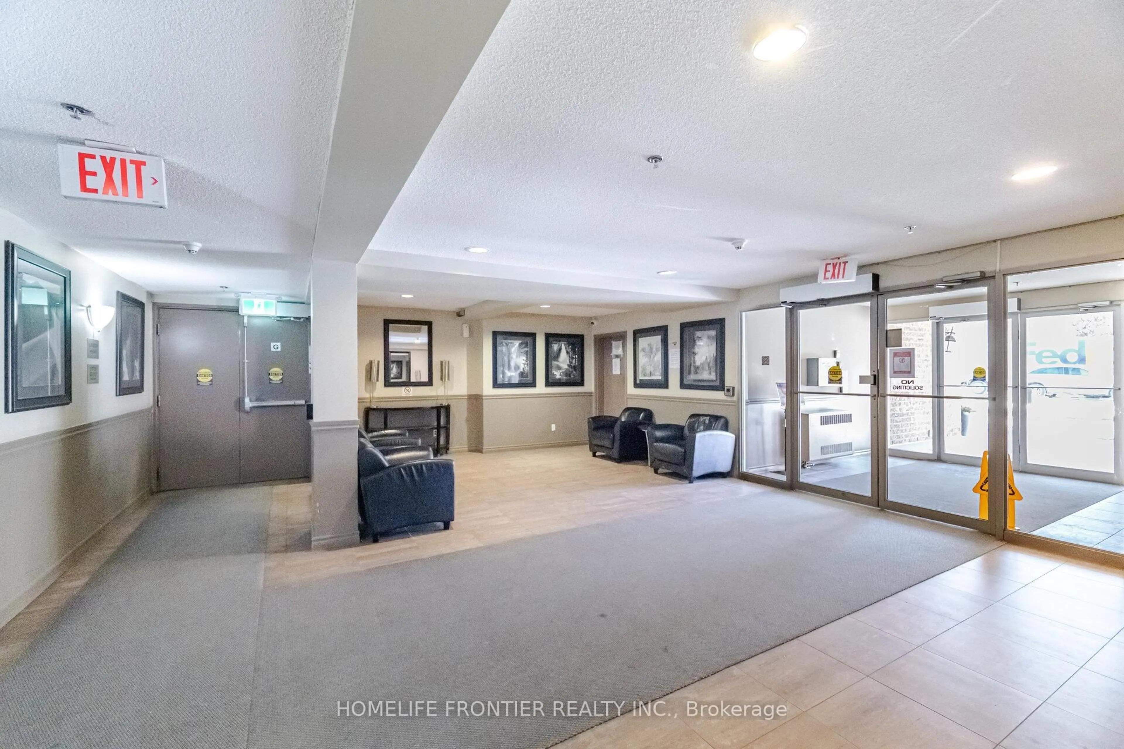 Indoor foyer for 5225 Finch Ave #313, Toronto Ontario M1S 5W8