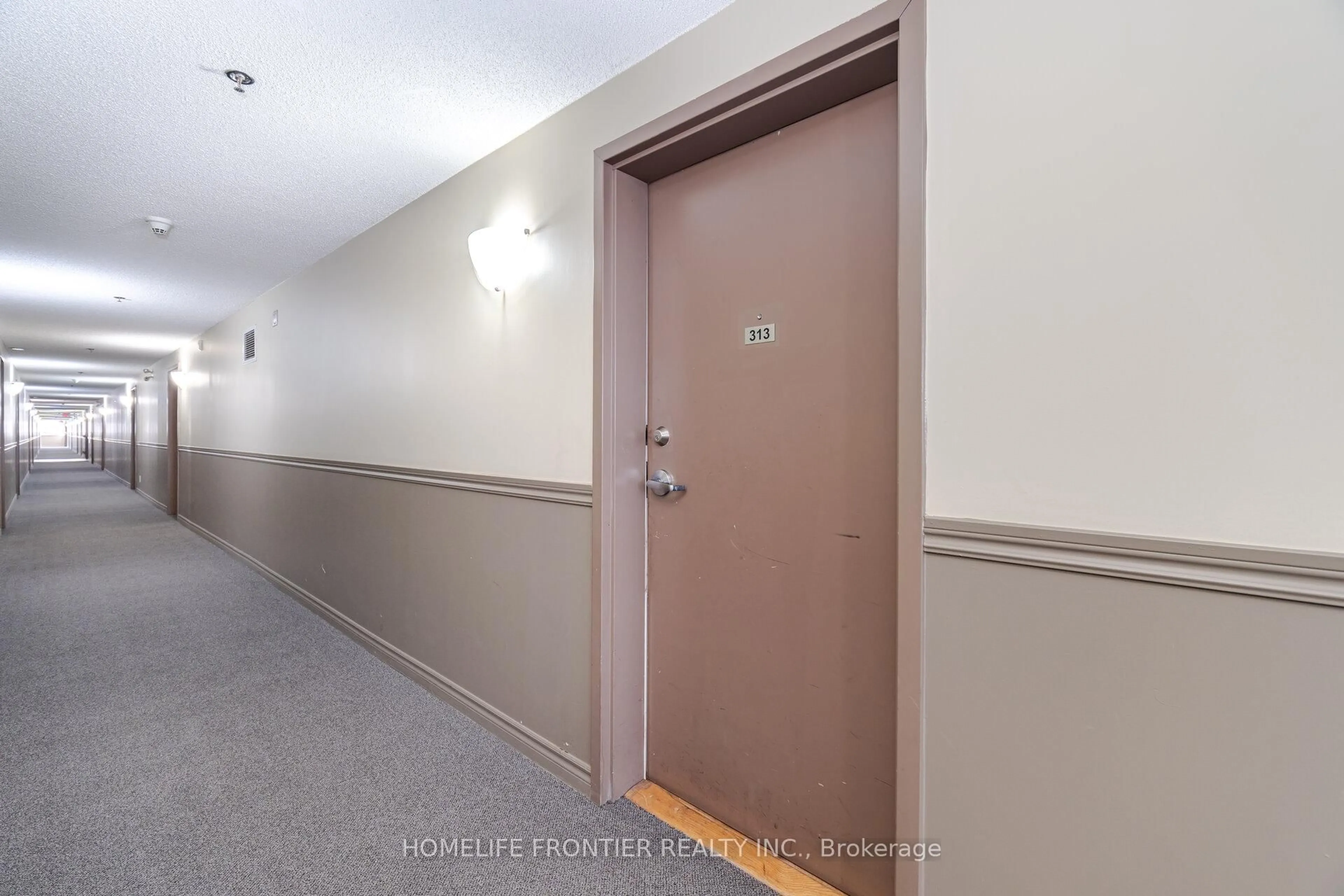 Indoor foyer for 5225 Finch Ave #313, Toronto Ontario M1S 5W8