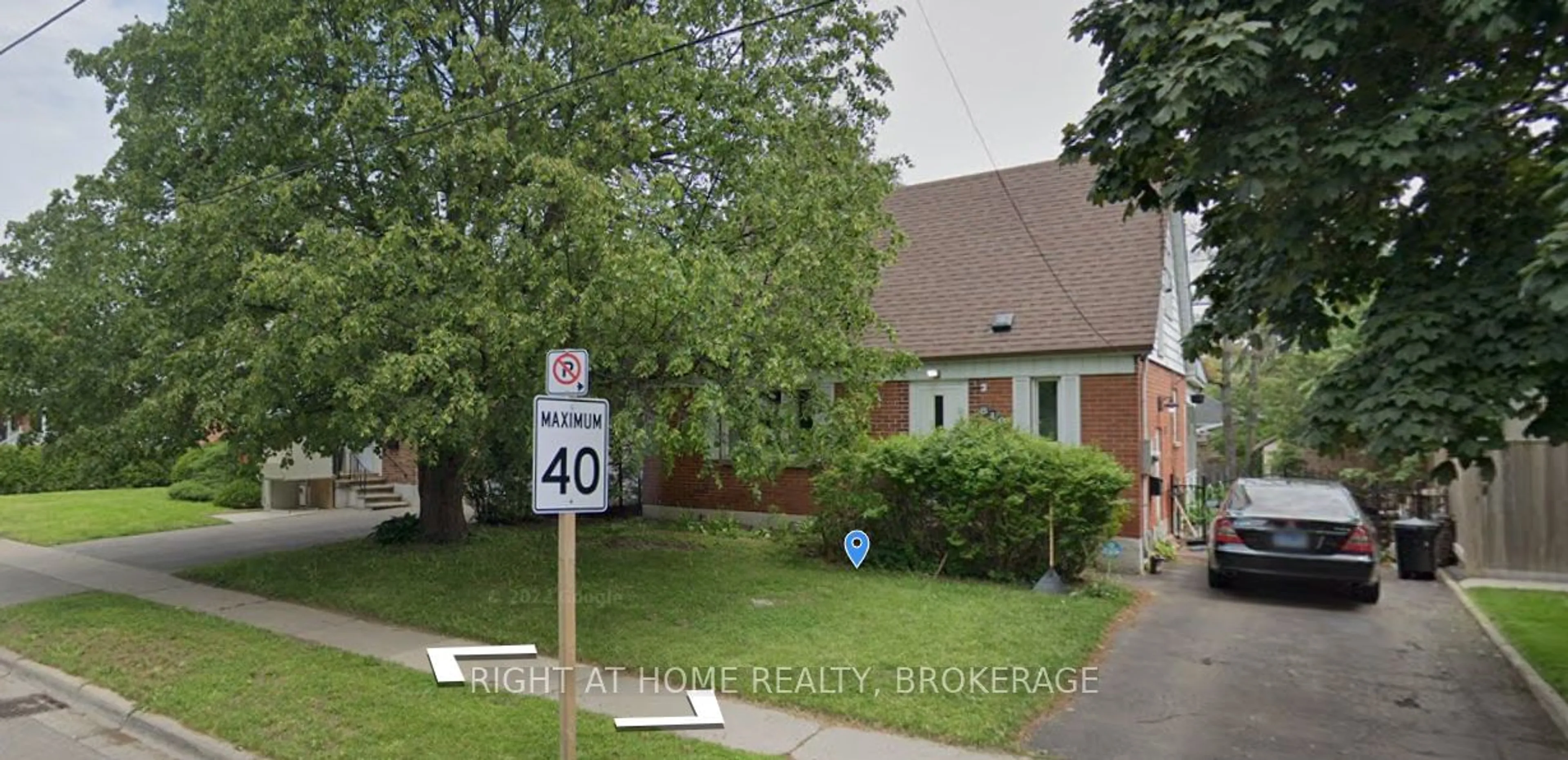 Blurry image for 819 Mary St, Oshawa Ontario L1G 5G5