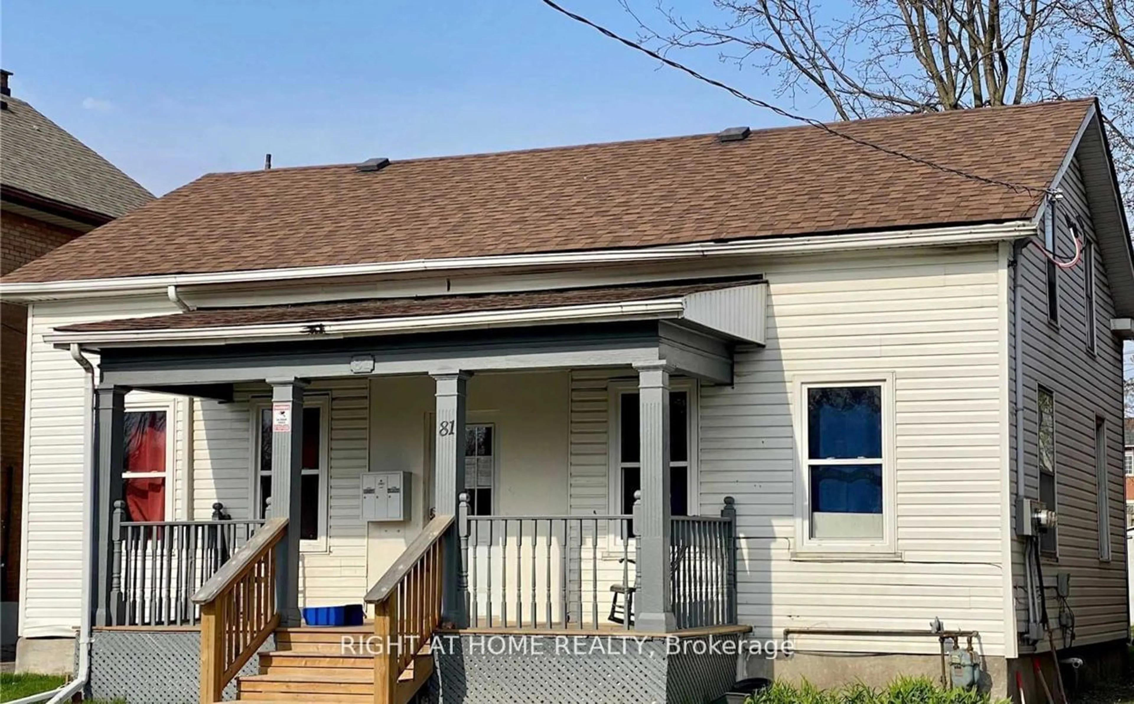 Home with vinyl exterior material, street for 81 Mcmillan Dr, Oshawa Ontario L1G 3Z7