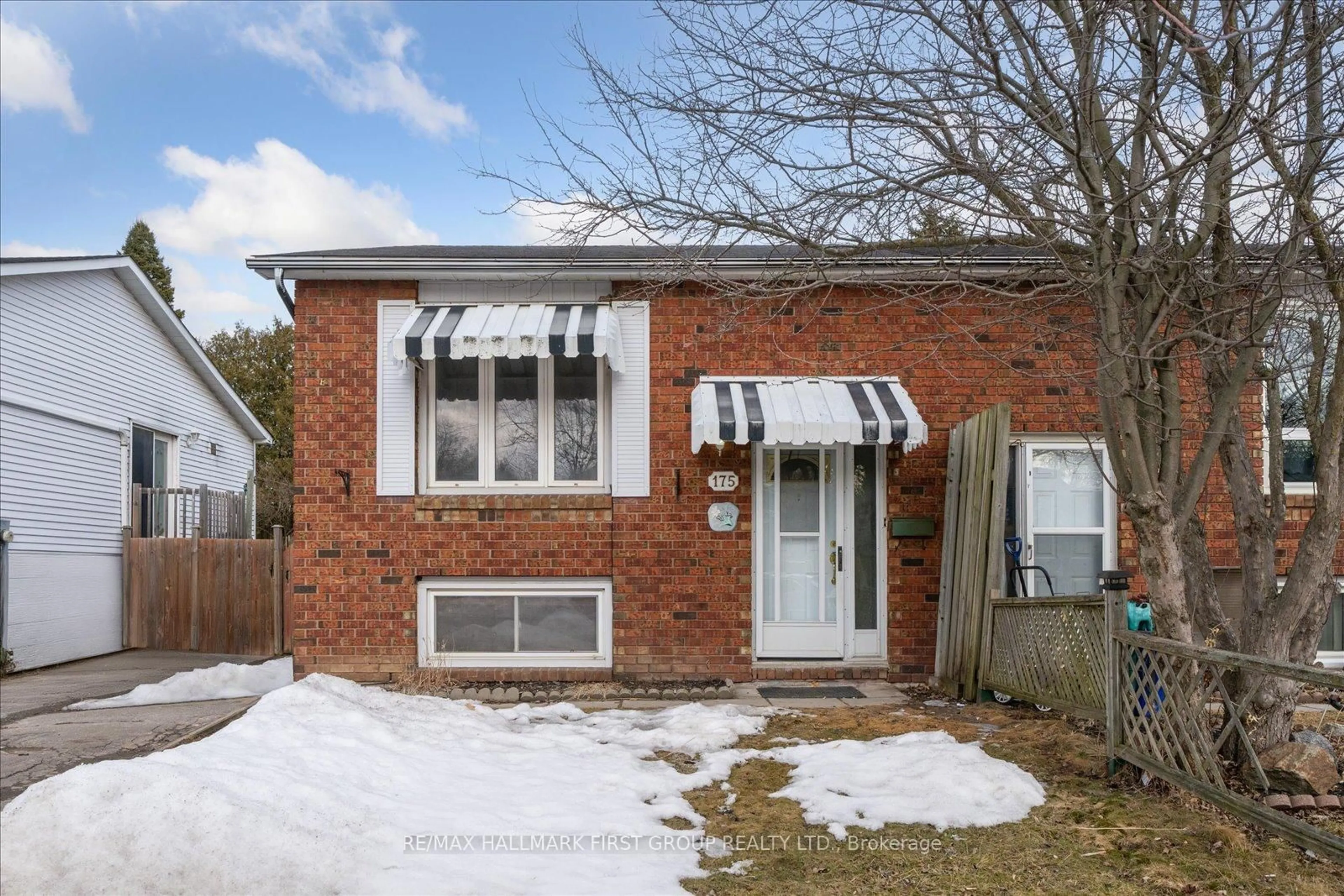 Home with brick exterior material, street for 175 Londonderry St, Oshawa Ontario L1J 6Z2