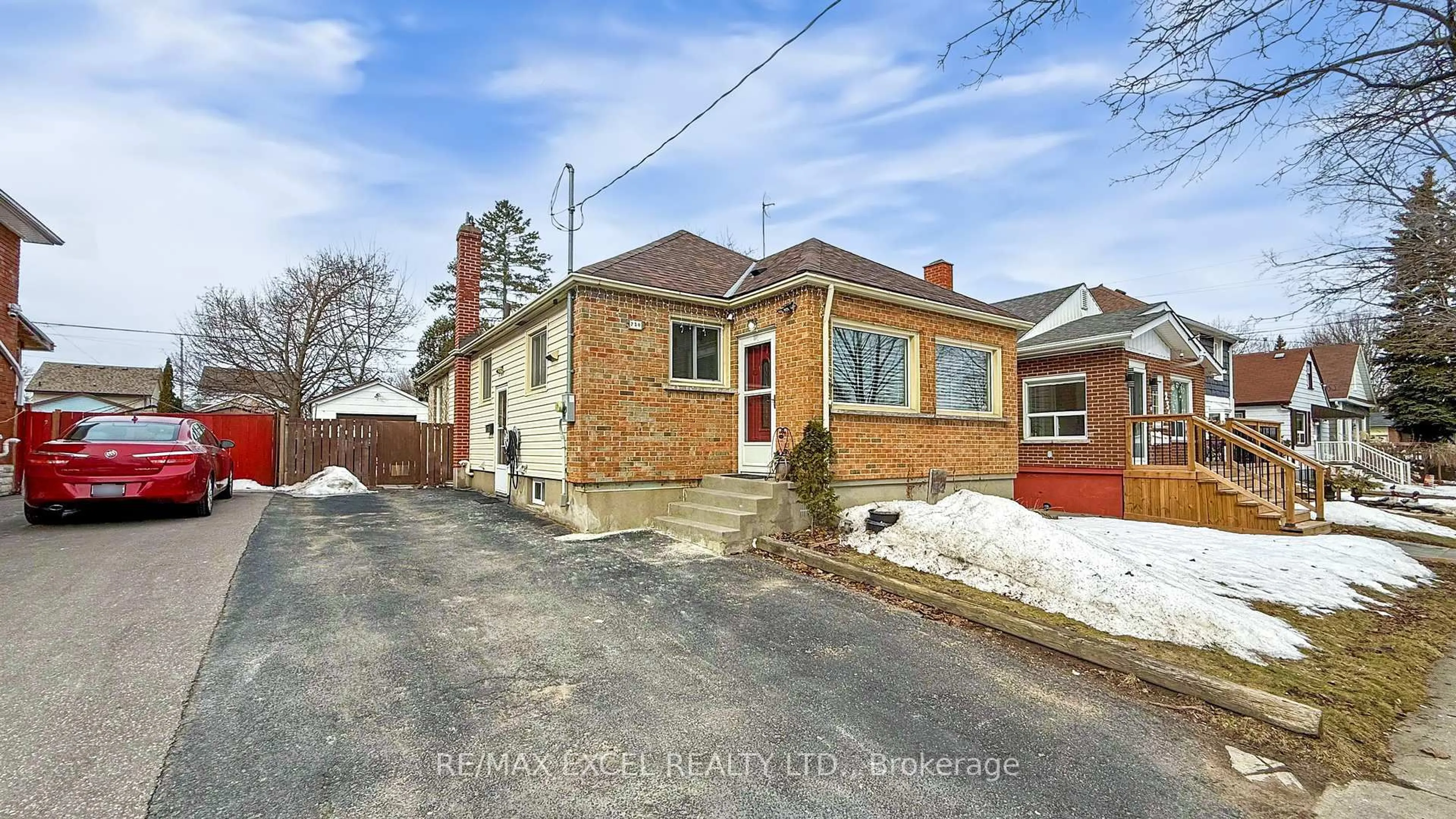 Home with brick exterior material, street for 230 Roxborough Ave, Oshawa Ontario L1G 5W9