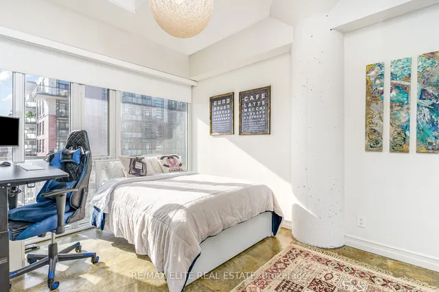 Additional property image - 201 Carlaw Ave Unit 412