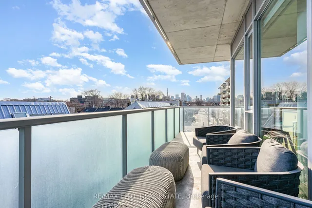Additional property image - 201 Carlaw Ave Unit 412